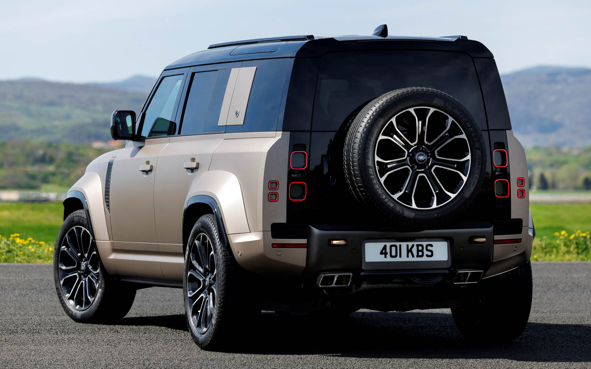 ディフェンダー オクタ