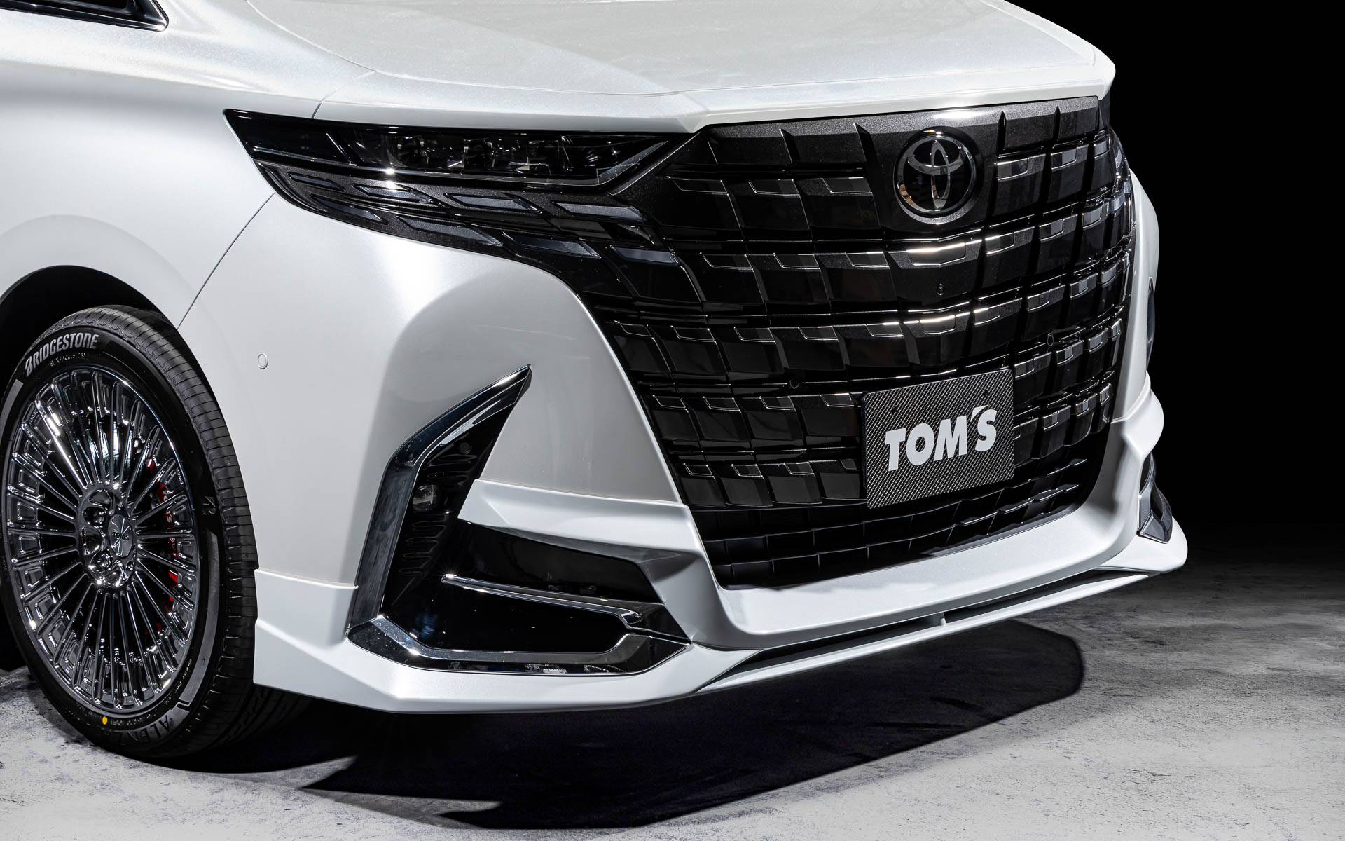 フロントスポイラー