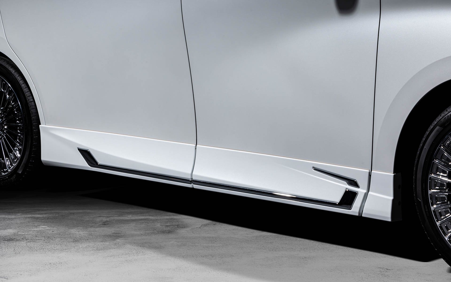 サイドスポイラー