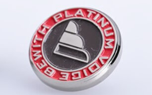 BEWITH製のハイグレードスピーカーを採用した「オーディオスピーカー」には専用ハイグレードエンブレムが付属