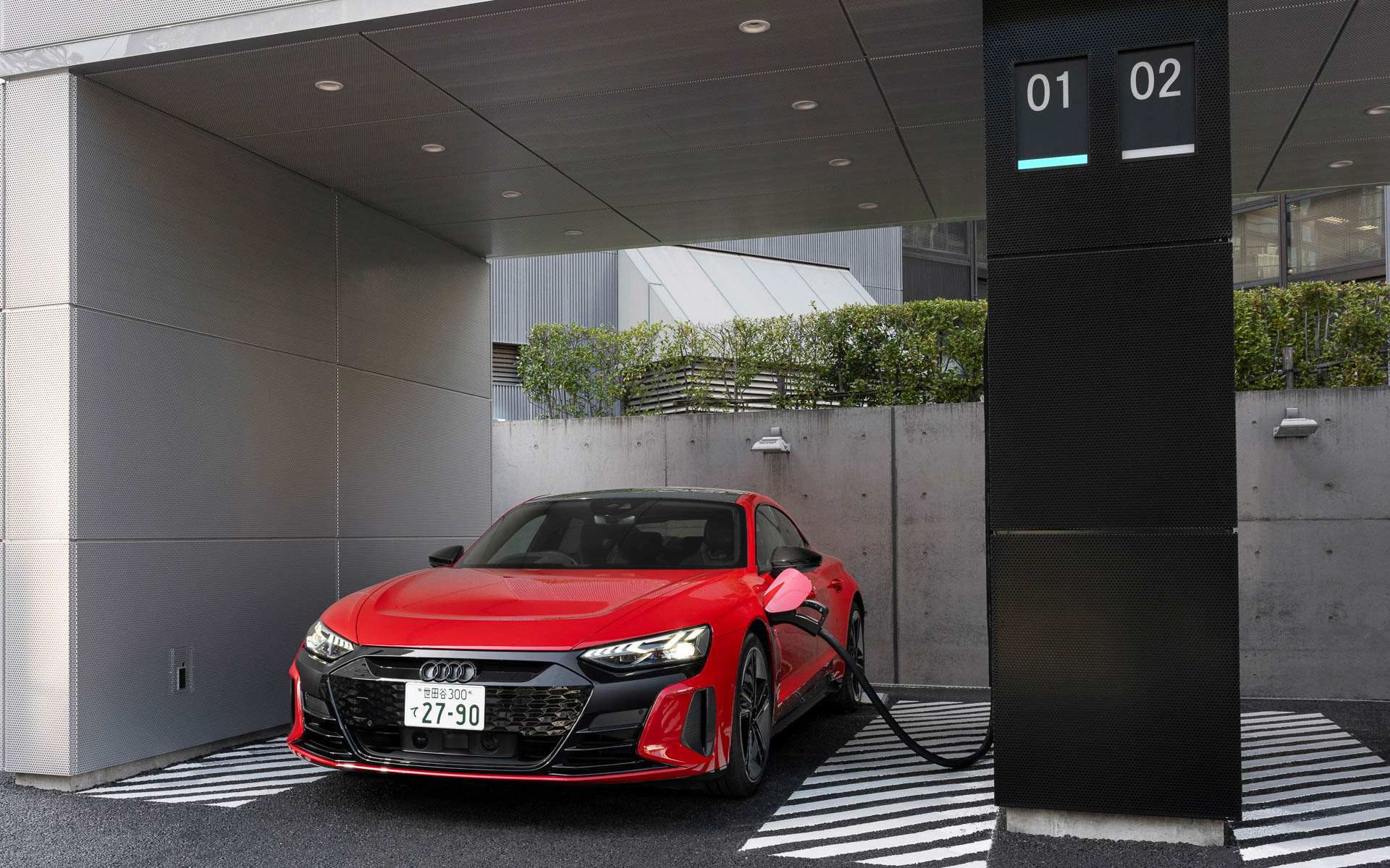 一般ユーザーの利用も多いというAudi charging hub紀尾井町