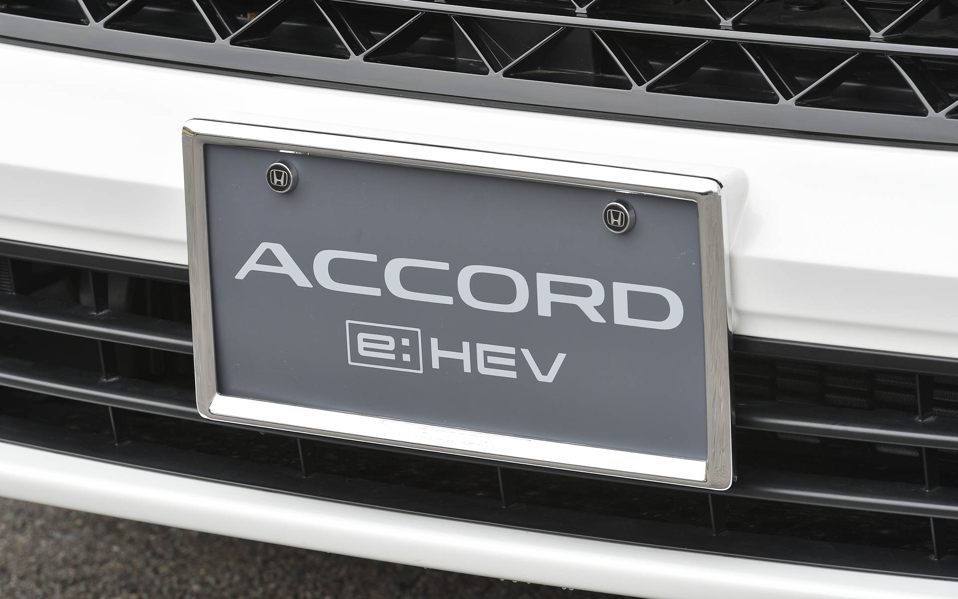 ライセンスフレーム＋ナンバープレートロックボルト