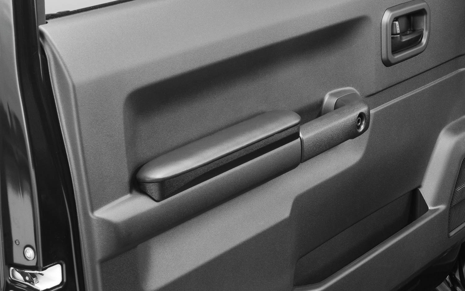 純正パーツのようなフィット感を実現