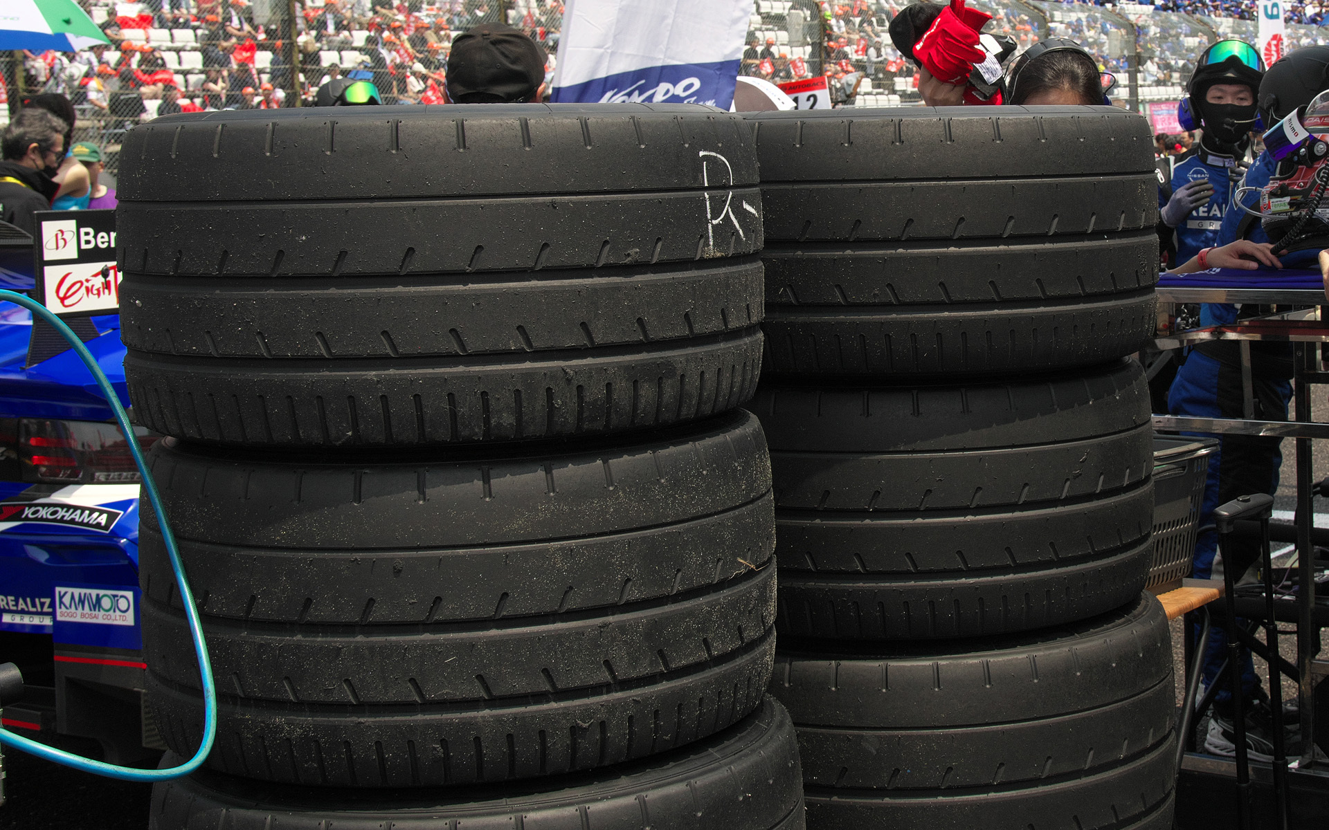 今シーズンまだ出番がないレインタイヤだが、天候不順だった鈴鹿サーキットではスタート時に雨が降ることも予想されていたので用意されていた