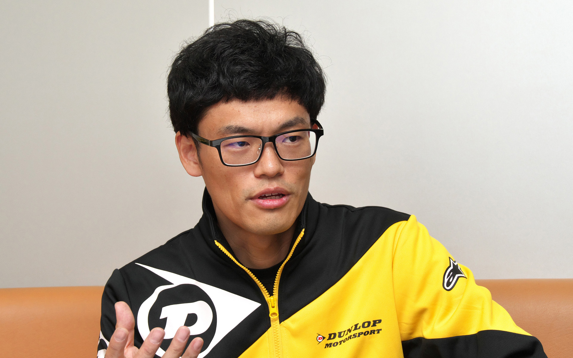 ほかのタイヤメーカーと技術を競い合えるSUPER GTがやりがいのある現場とのこと