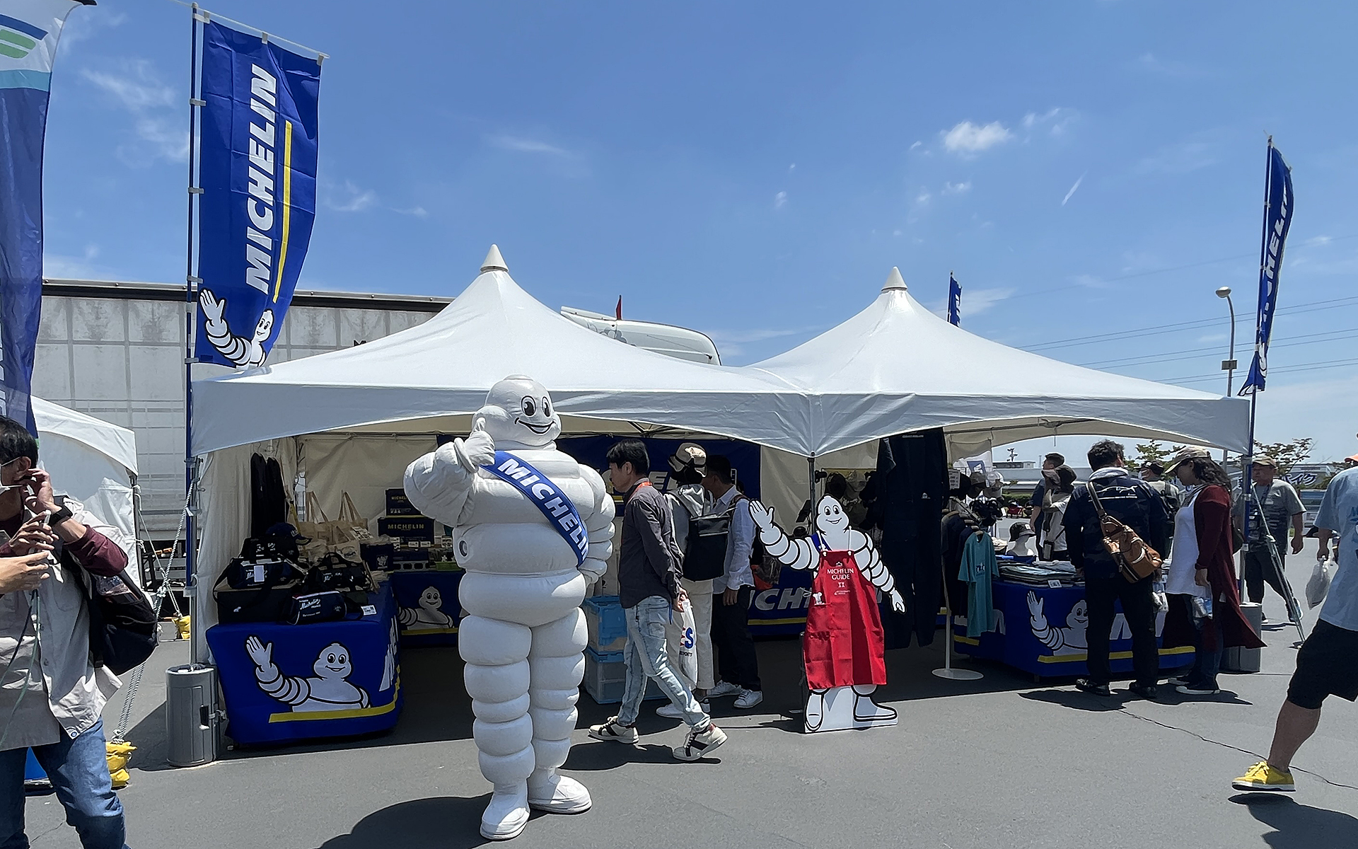鈴鹿サーキットのGPスクエアに出展されていた日本ミシュランブース。おなじみのムッシュ・ビバンダムことミシュランマンもいて子供にも人気のブースになっていた