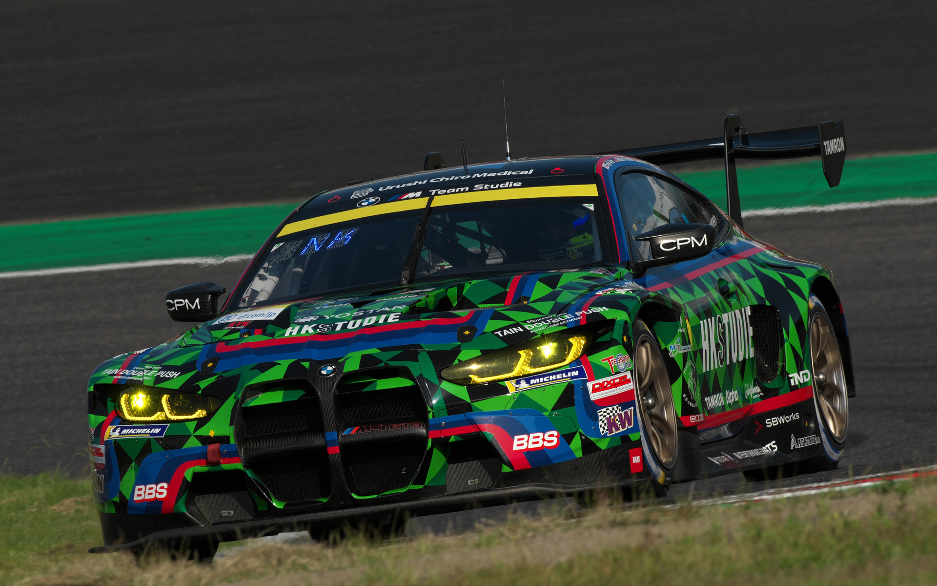 ミシュランがタイヤを供給している7号車/Studei BMW M4（荒聖治/ニクラス・クルッテン/ブルーノ・スペングラー組）