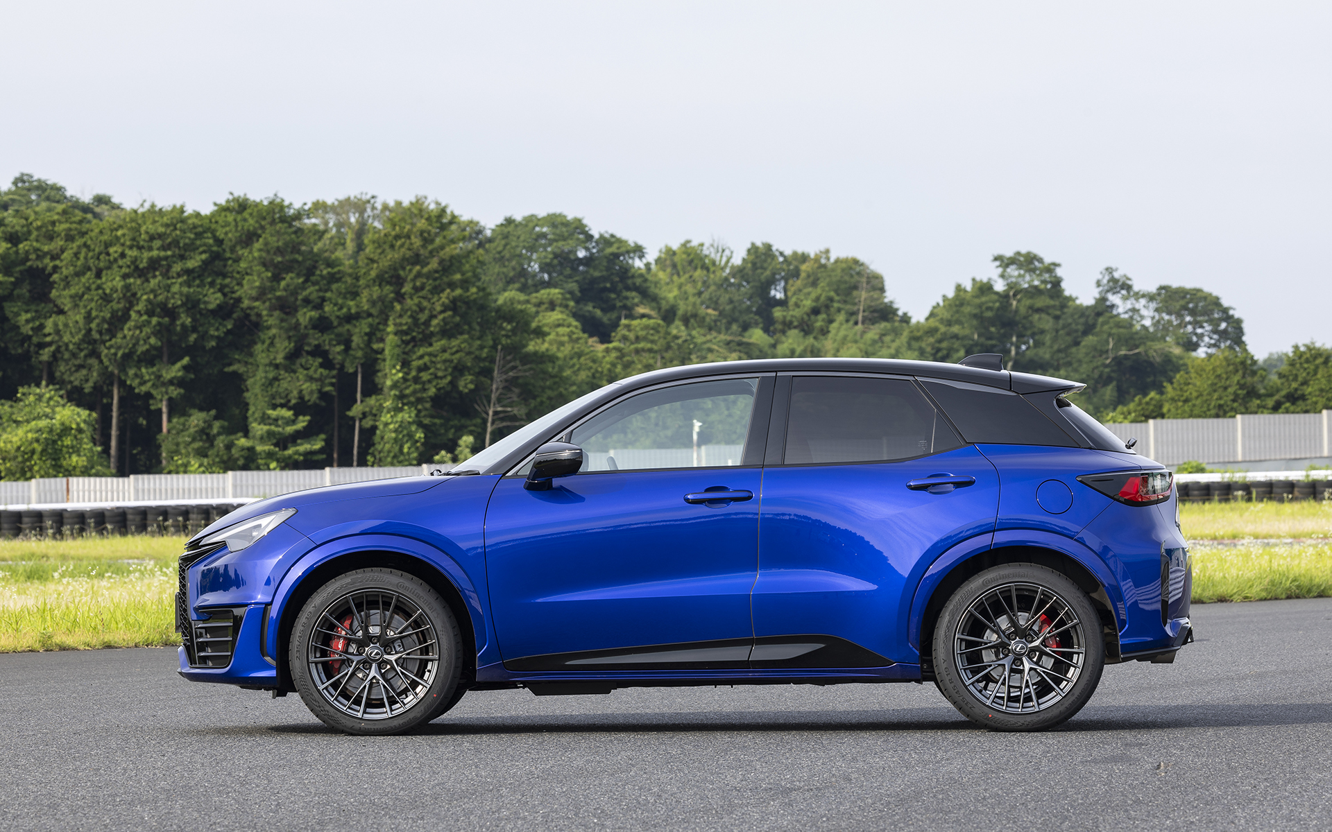 新型LBX MORZO RRのボディサイズは4190×1840×1535mm（全長×全幅×全高）、ホイールベースは2580mm