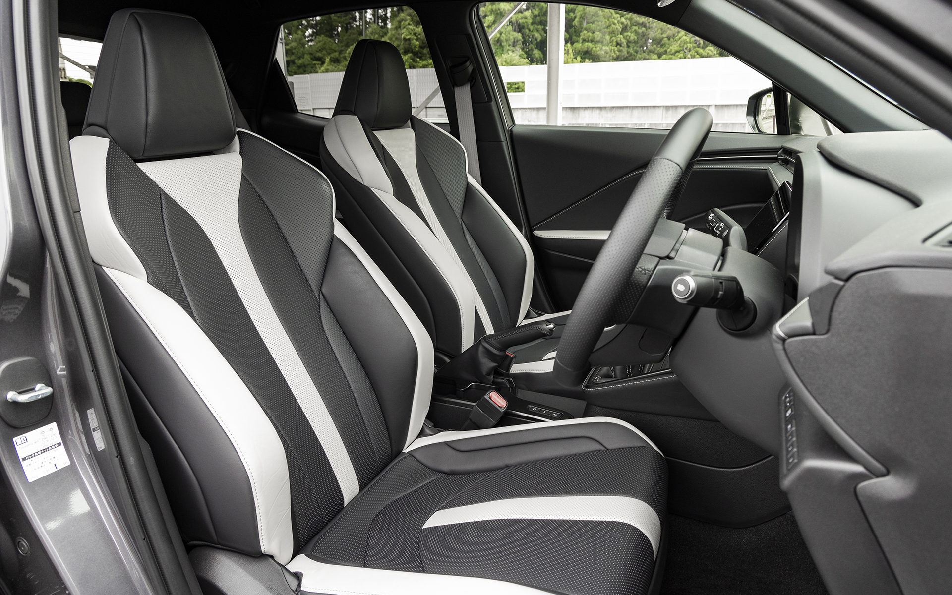 インテリアは豊富なカラーリングを用意