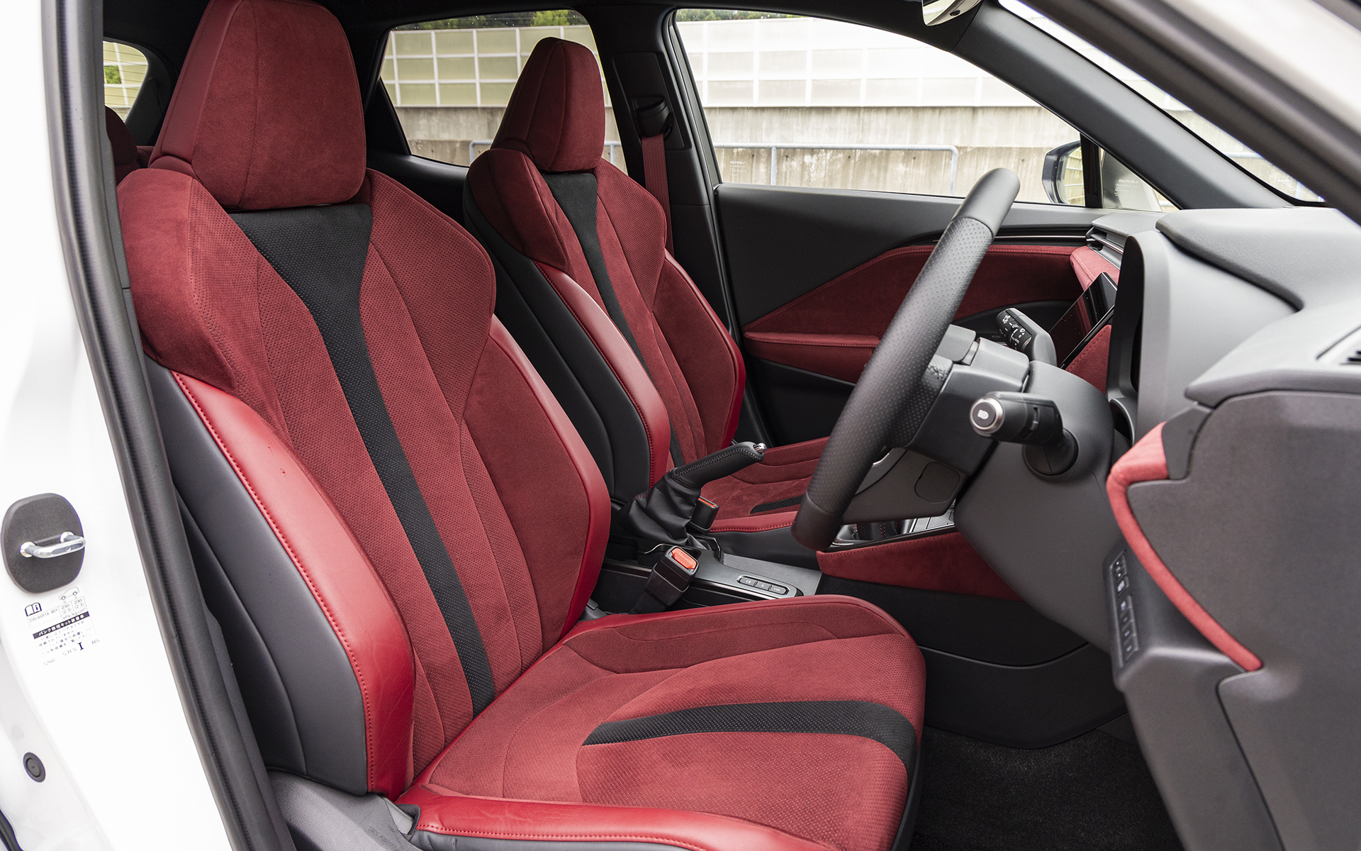 インテリアは豊富なカラーリングを用意