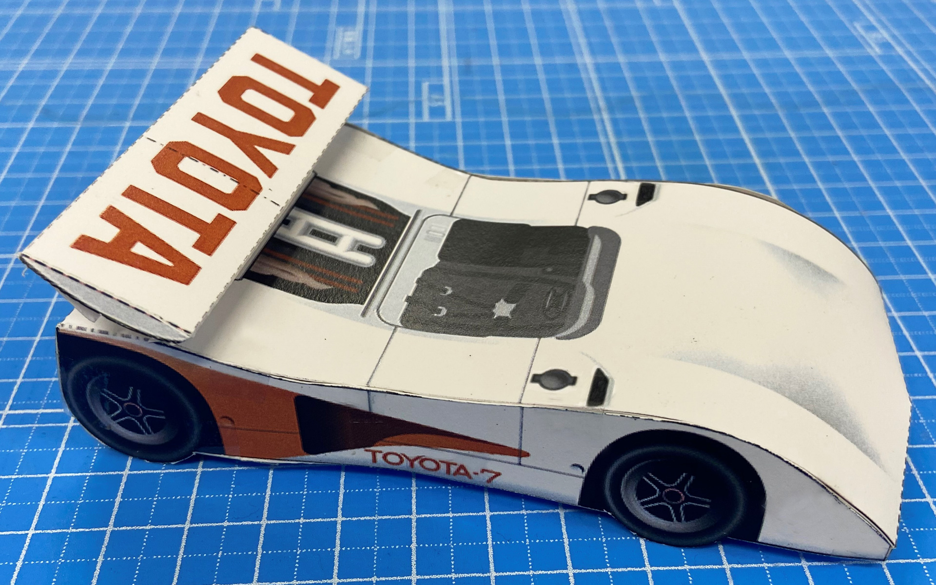 ペーパークラフト（トヨタ7 ターボ）
