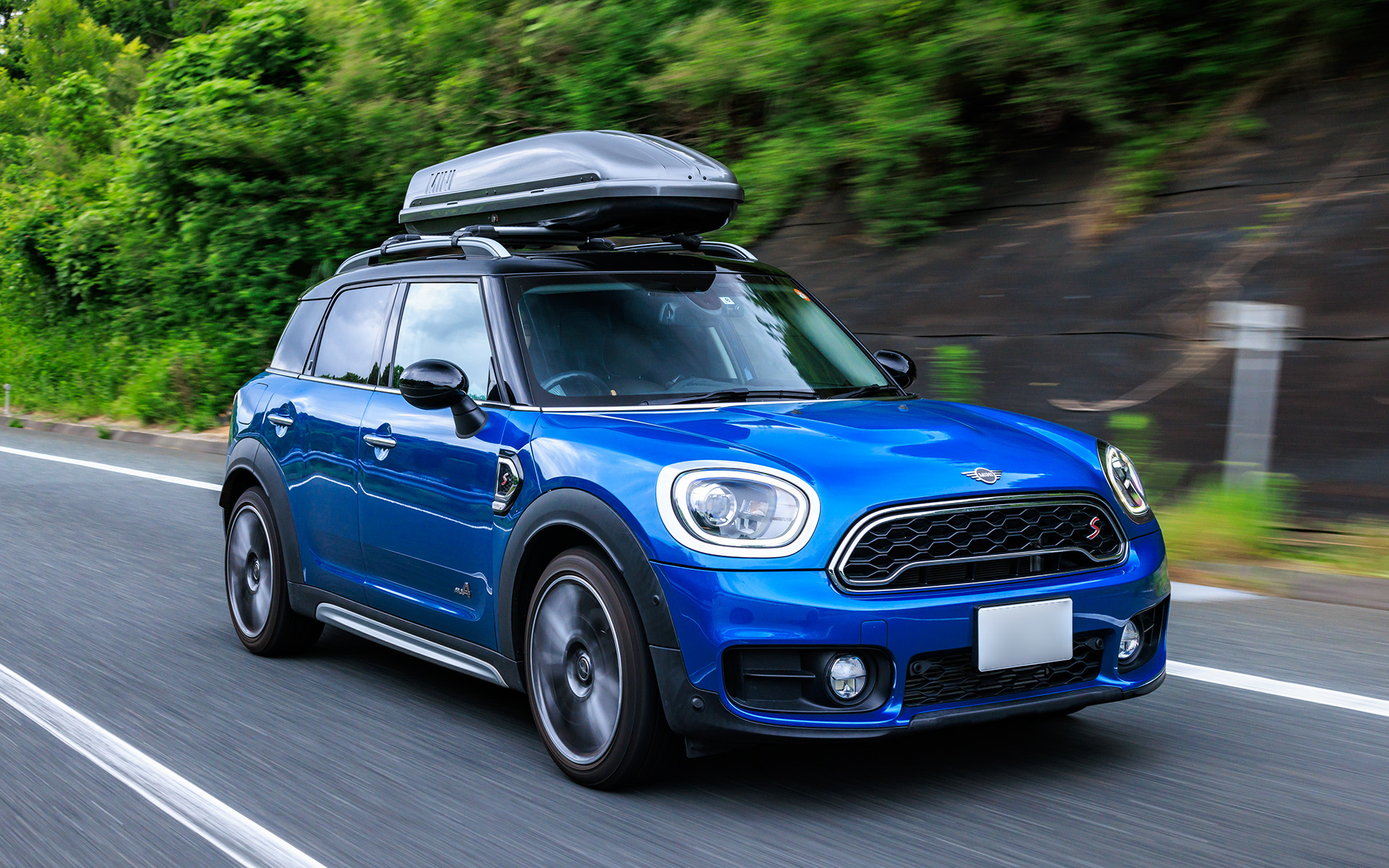 調音施工で生まれ変わったMINIクロスオーバー。耳に不快な周波数が届かなくなったことを実感できた