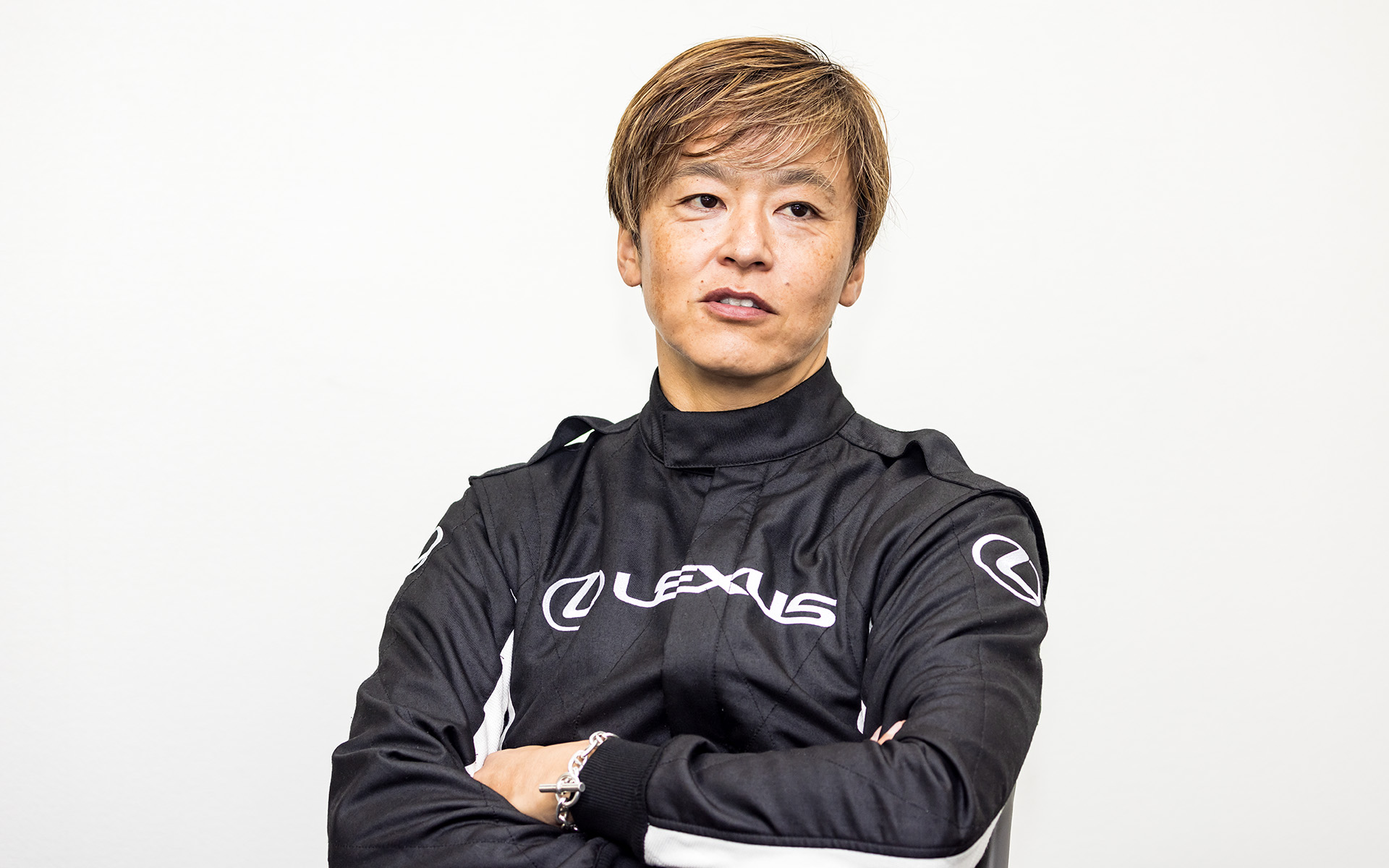 試乗会場にはLBX MORIZO RRのチーフエンジニアを務める遠藤邦彦氏（左）とともに、開発担当ドライバーを担ったレーシングドライバー佐々木雅弘選手（右）も駆けつけた