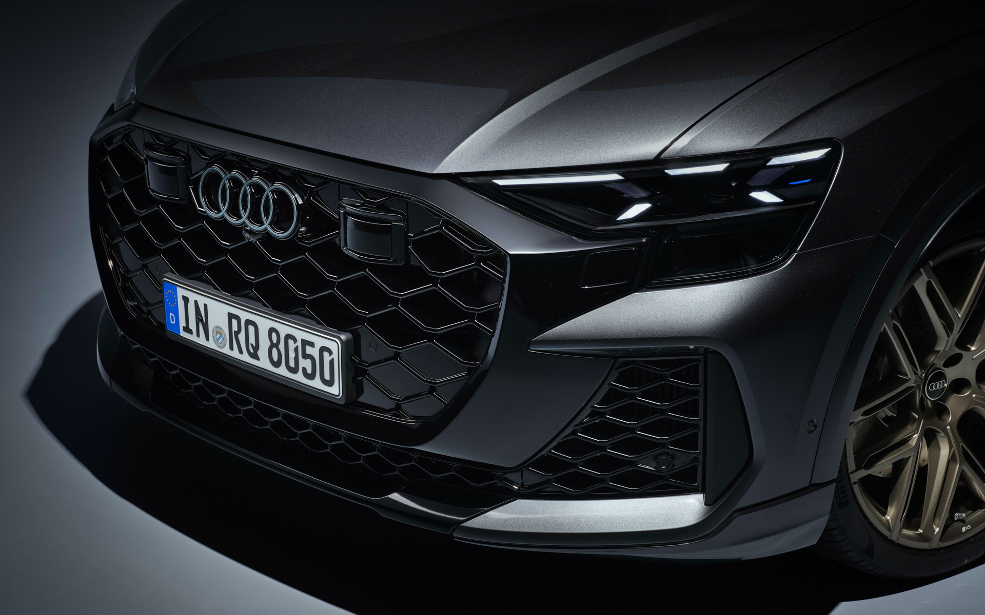 オプションの“Audiレーザーライト”を追加した「HDマトリクスLEDヘッドライト」