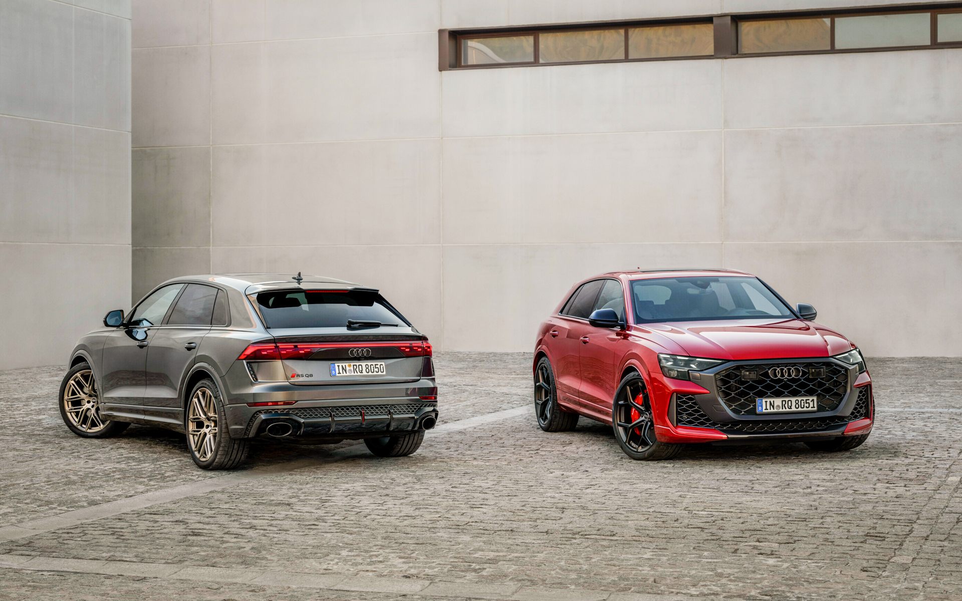 アウディは高性能SUVモデル「RS Q8」「RS Q8パフォーマンス」の改良を実施した