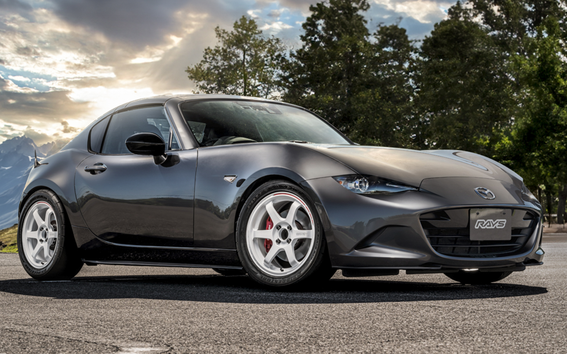 レイズが「TE37 SONIC」の限定モデル“TIME ATTACK EDITION”を発売した。マツダ「ロードスター」装着イメージ