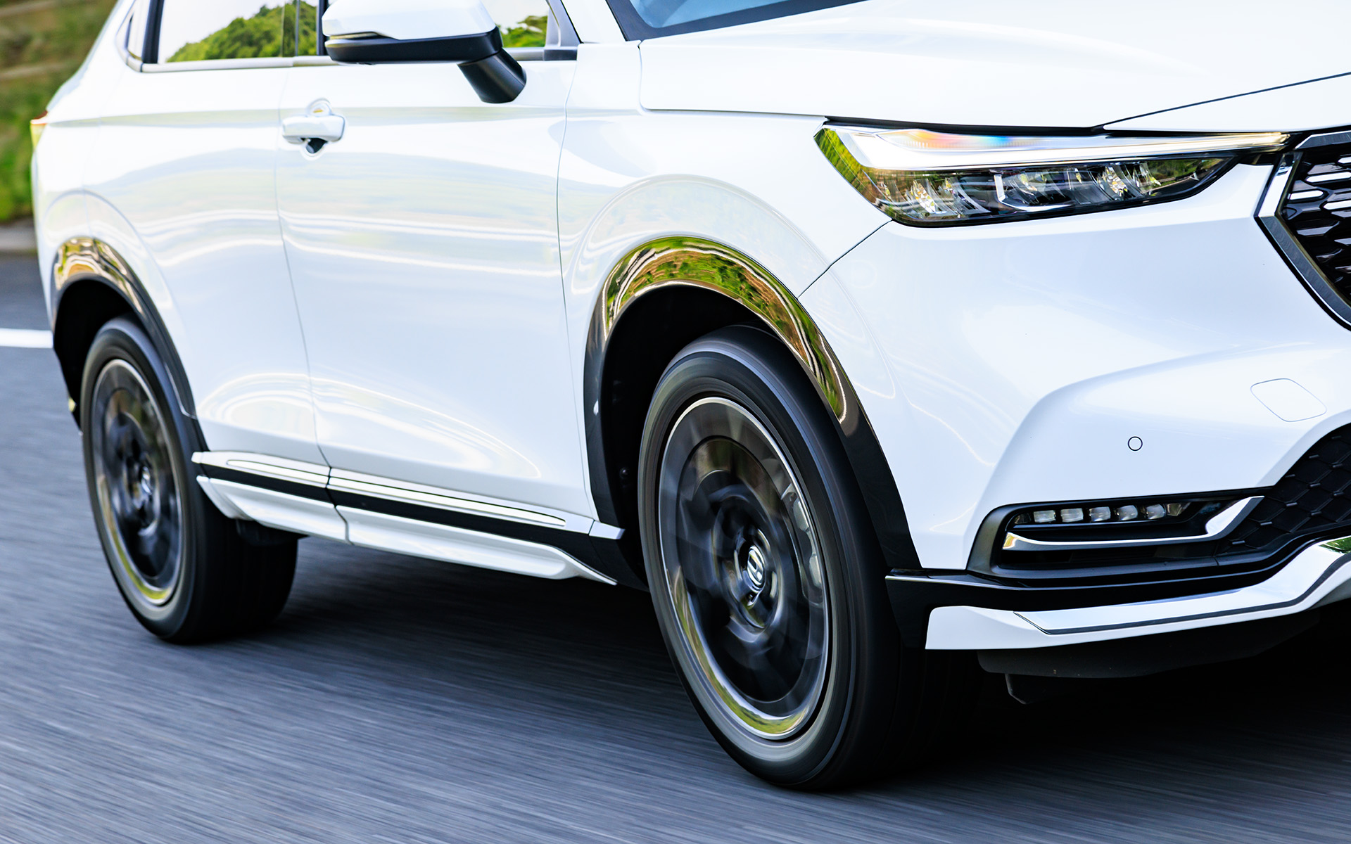 MS-050はホイール外周部に切削した部分があるので、ホイールが回転するとより大きく見えるのも特徴