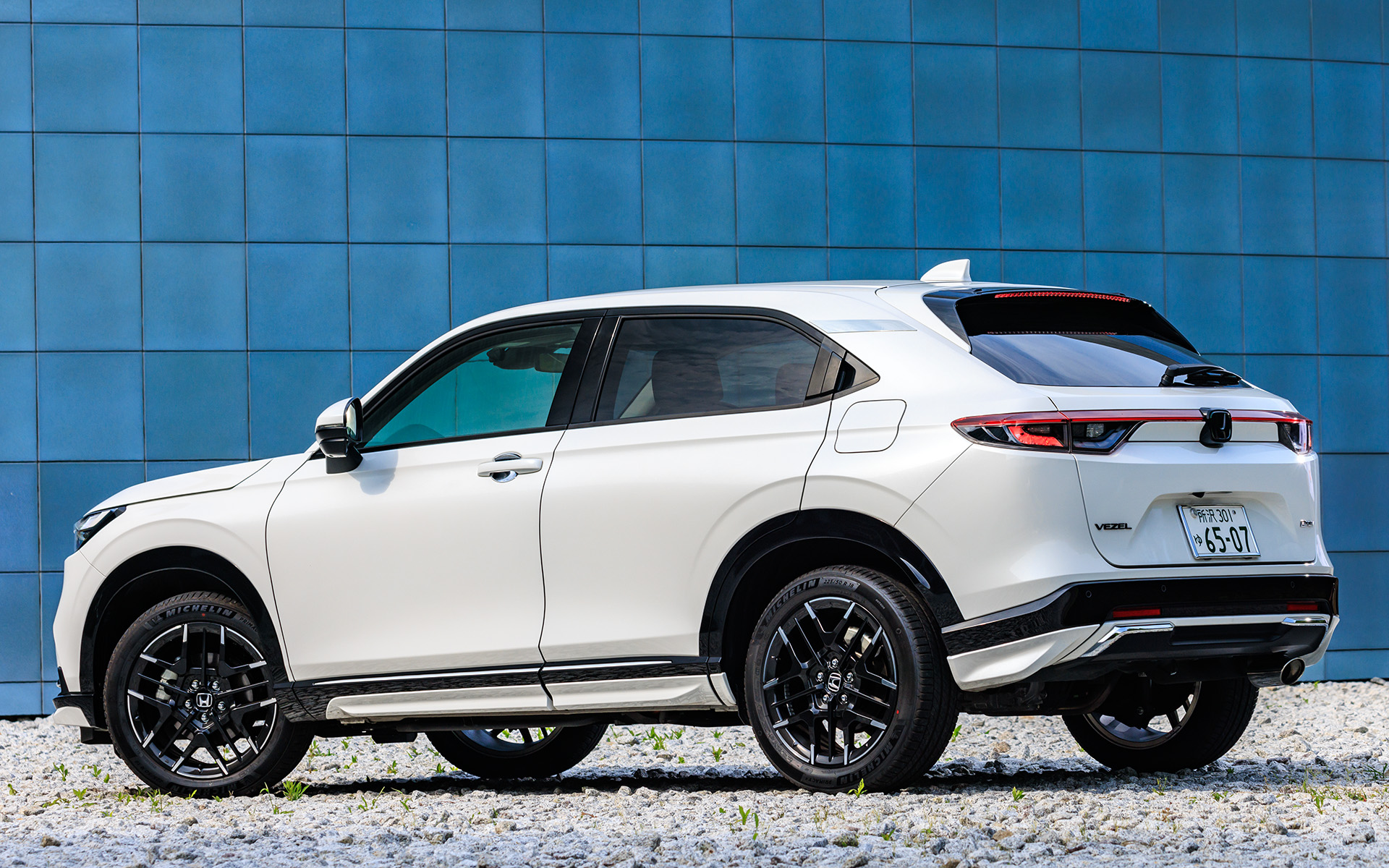 マイチェン前の車両でもホイールやテールゲートスポイラーなど装着可能なアイテムも多数ある