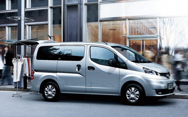 日産、「NV200 バネット」で運転支援機能を全車標準装備するなど一部