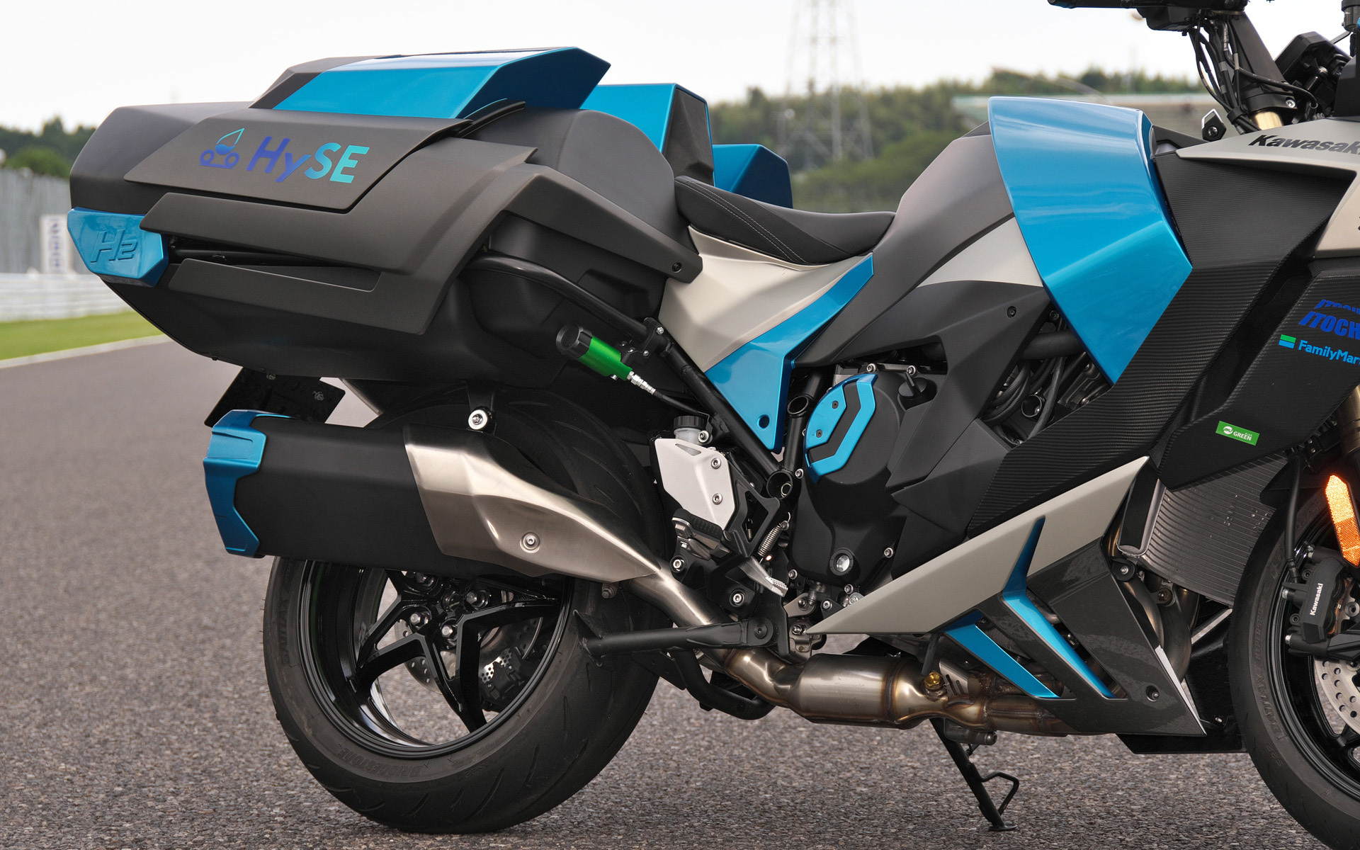 カワサキが開発中の水素エンジンバイク