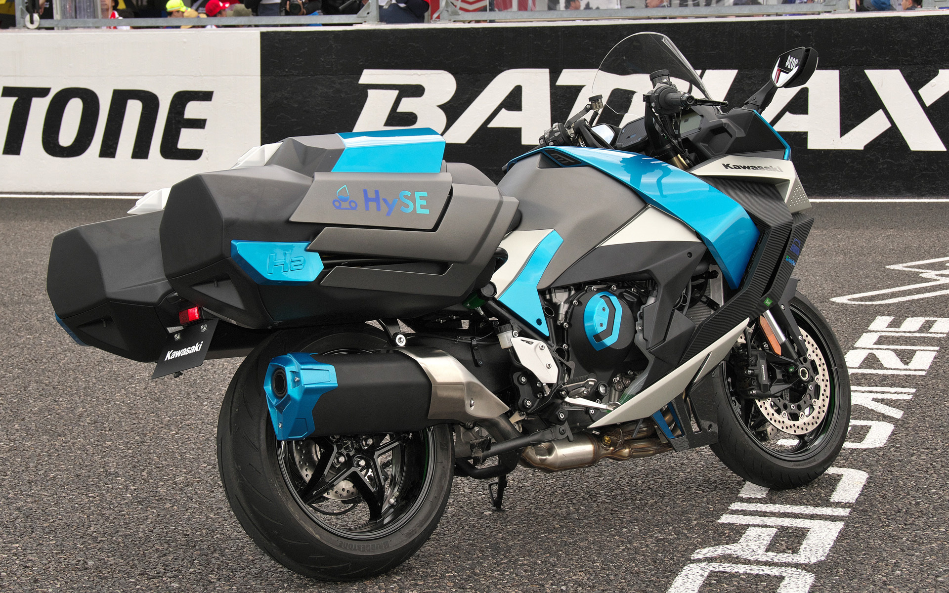 カワサキが開発中の水素エンジンバイク