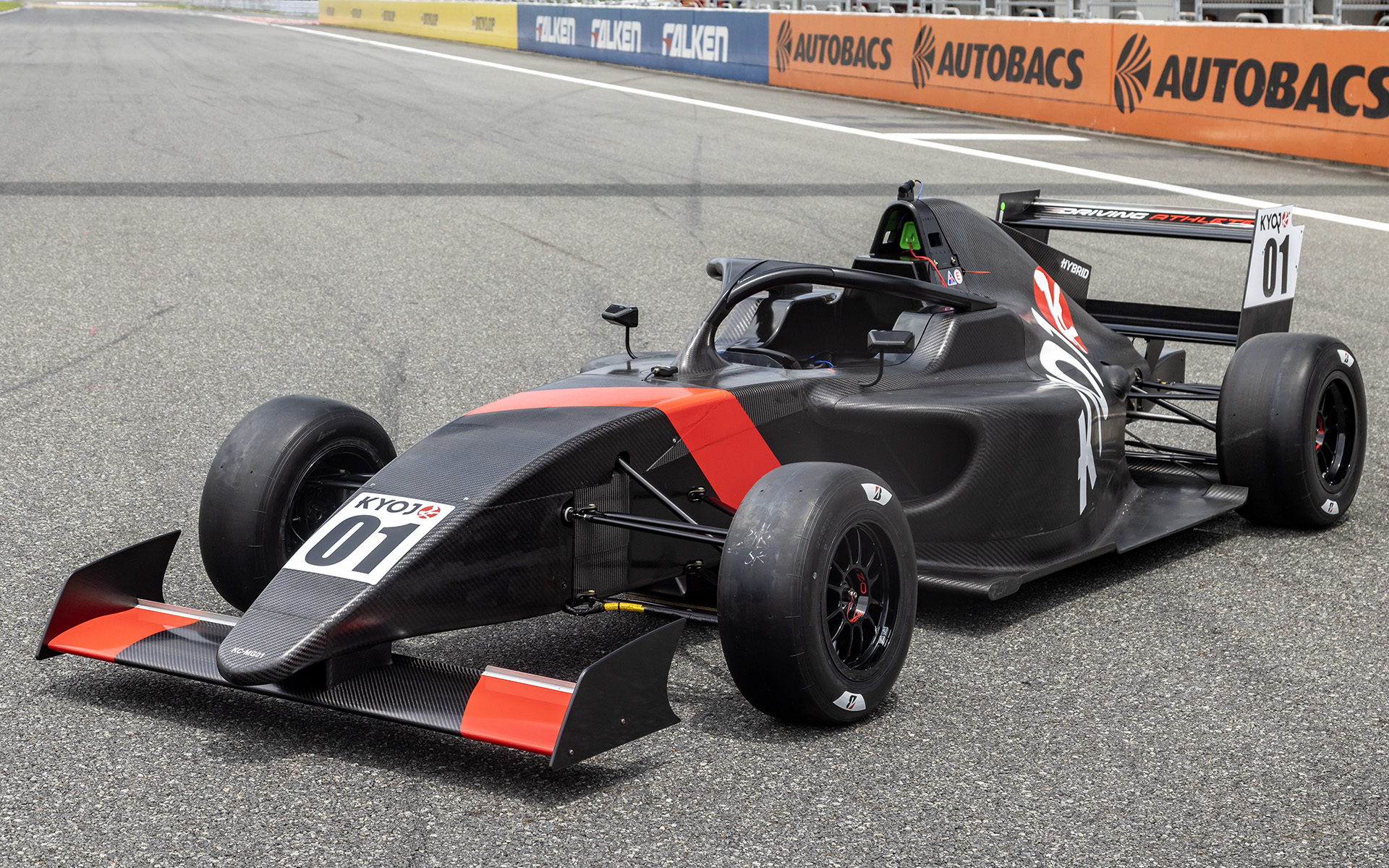 FIA公認のHaloシステムを採用する