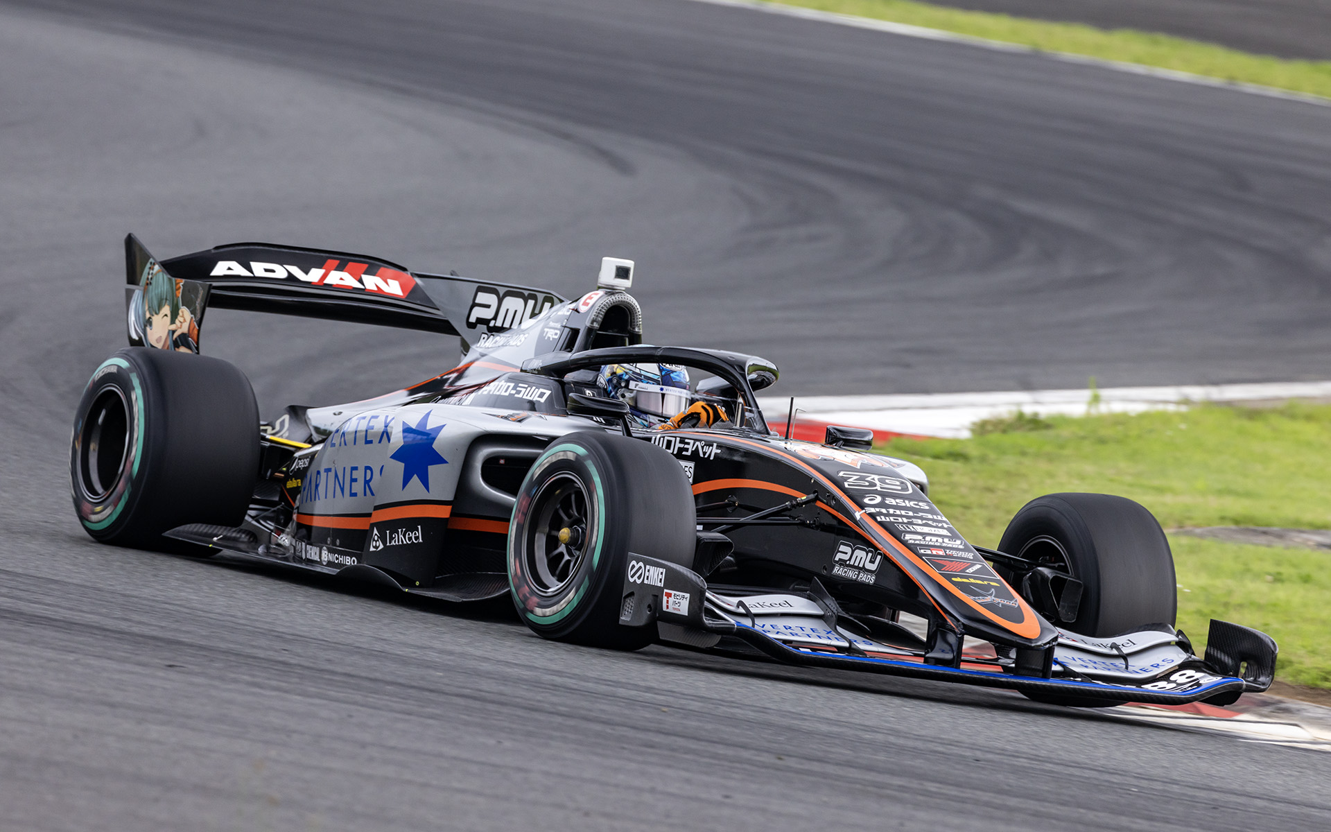 39号車 VERTEX CERUMO･INGING SF23 大湯都史樹選手