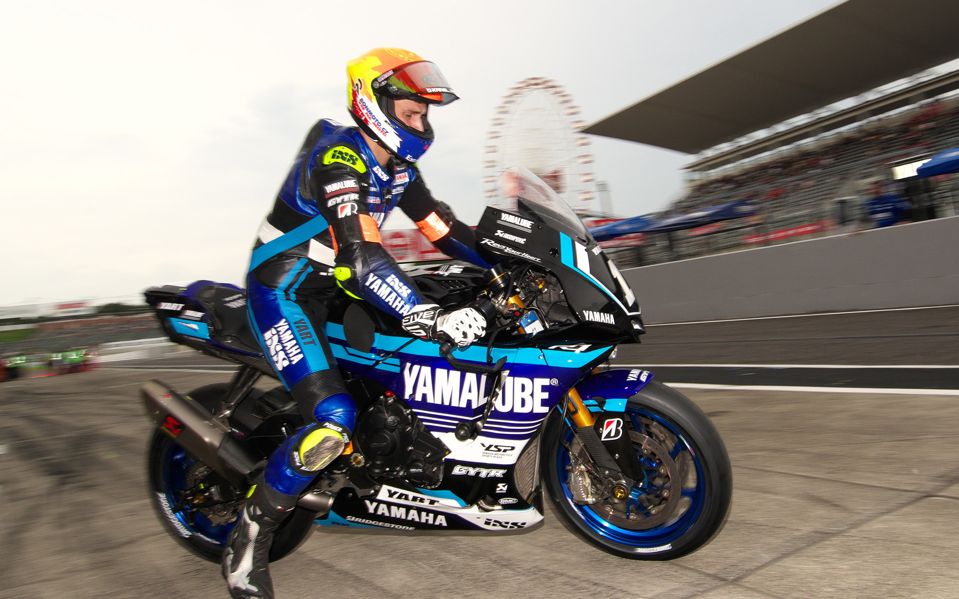 コースに向かうカレル・ハニカ選手。この後悲劇が……