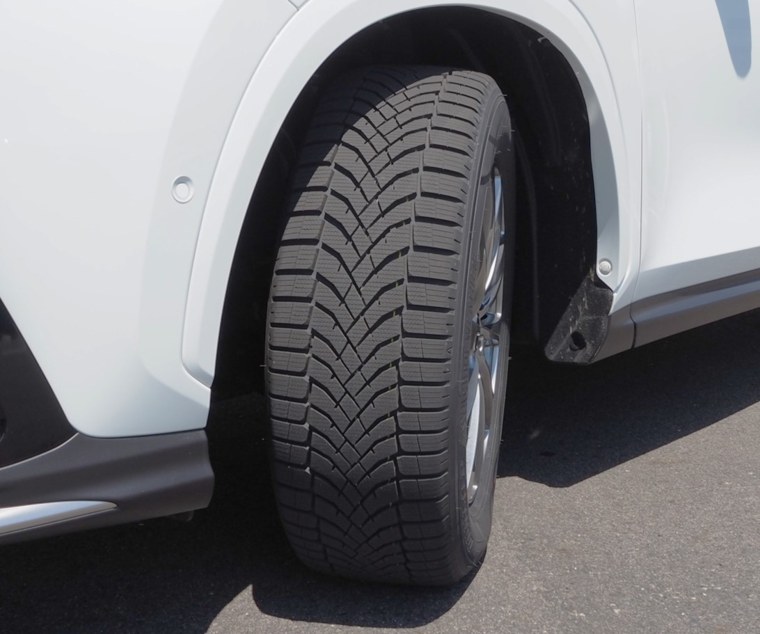 次世代オールシーズンタイヤ「シンクロウェザー」