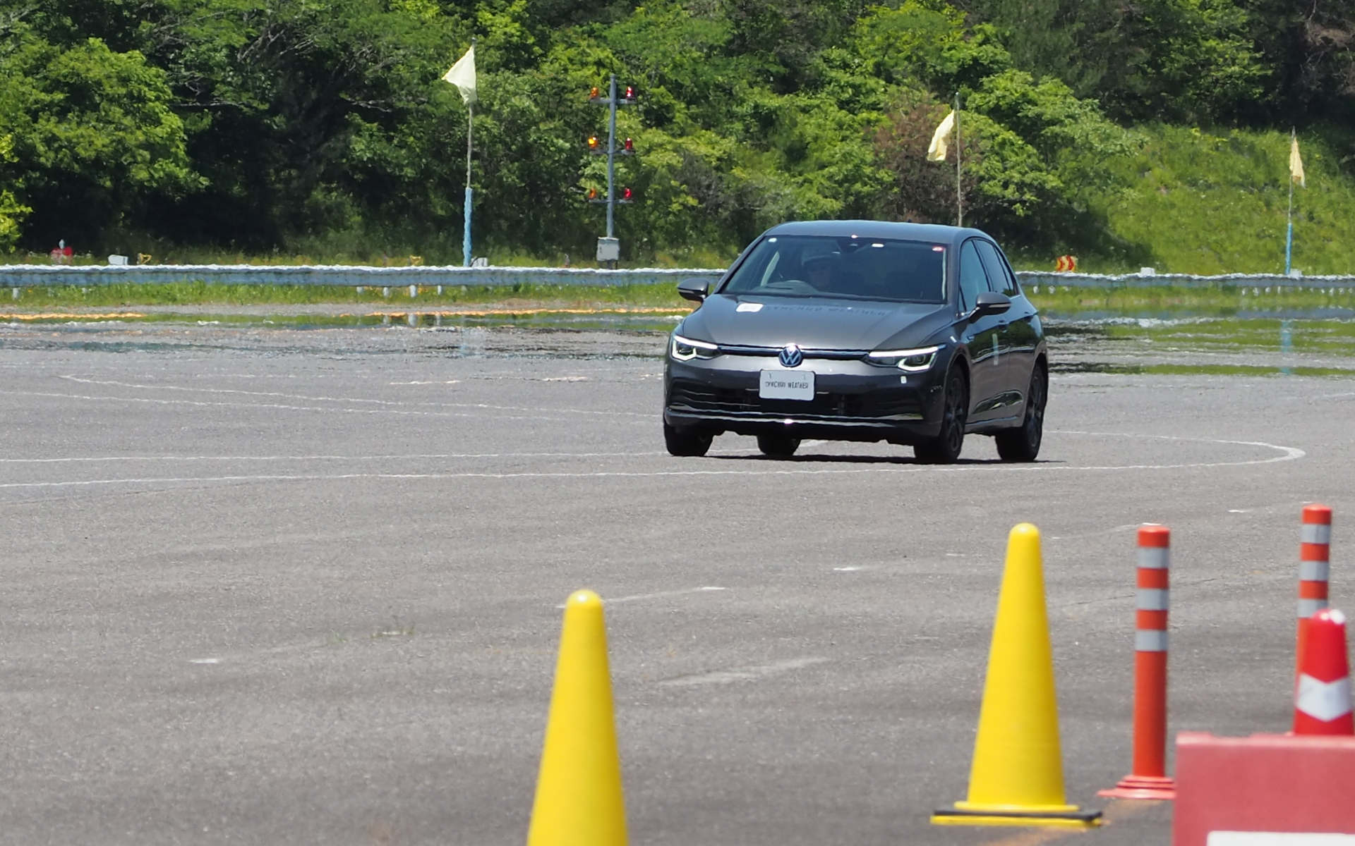 フォルクスワーゲンのゴルフでも違いを確認