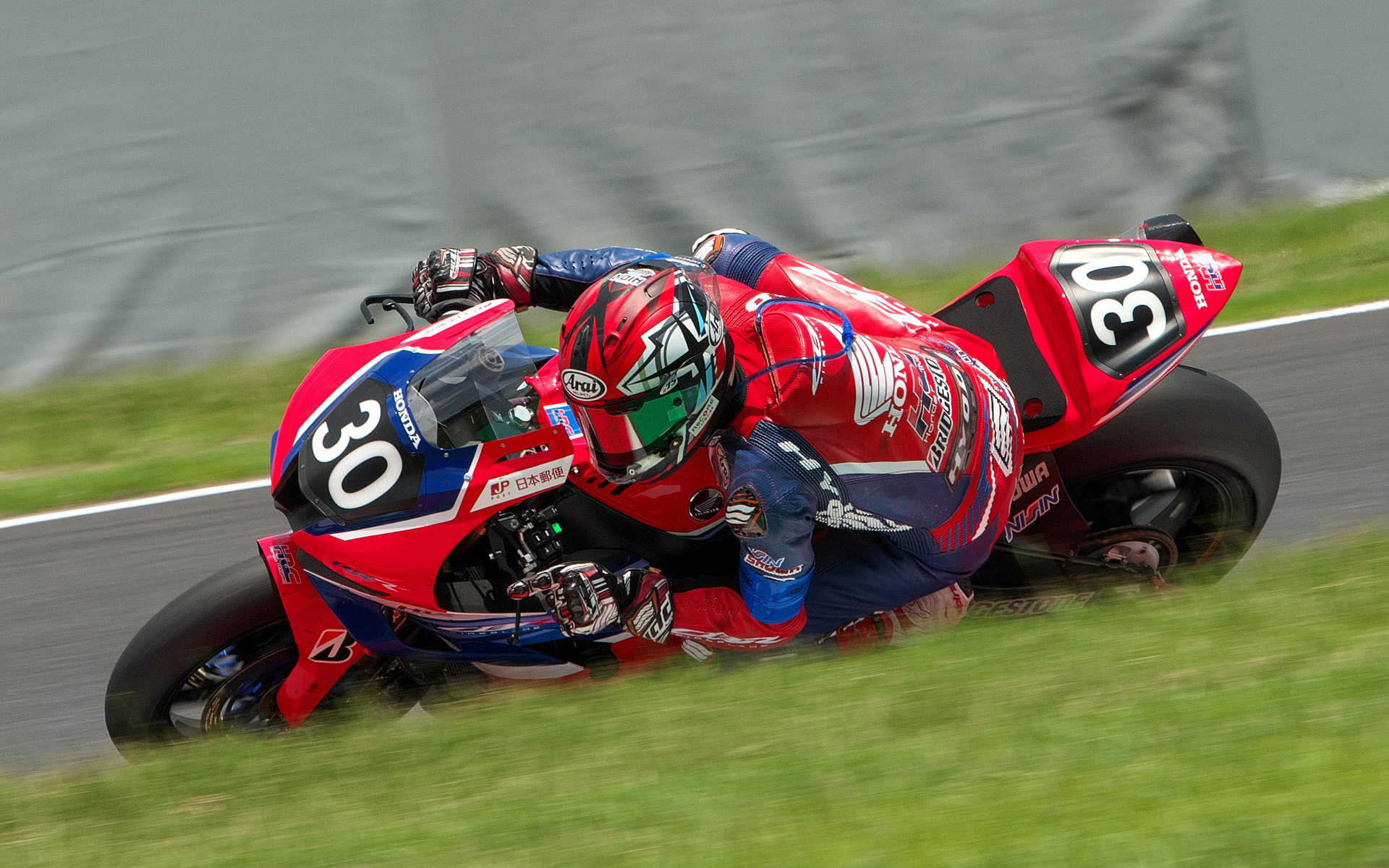 安定した走りを見せる30号車Team HRC with Japan Post