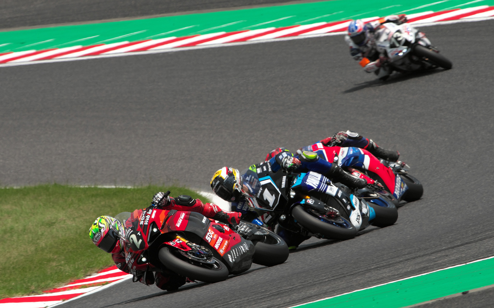 序盤のトップ争い