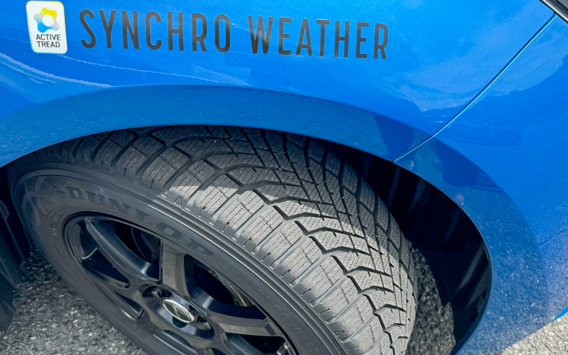 2024年7月、今度は岡山県のテストコースにて、ドライ路面とウェット路面でシンクロウェザーを体験。こちらの実力も優秀で、次世代のオールシーズンタイヤに納得した私でした