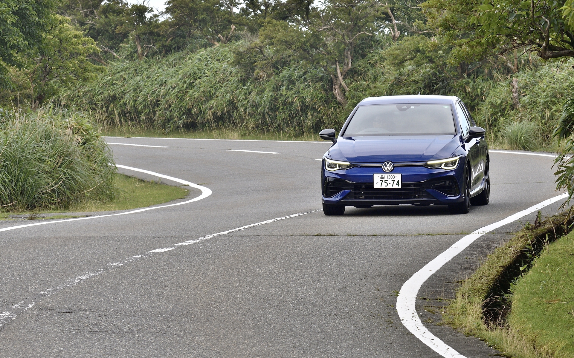 多量のシリカと異なる特性を持つ3種類のポリマーを混合したことで、優れたドライ＆ウェットグリップ性能を両立したという