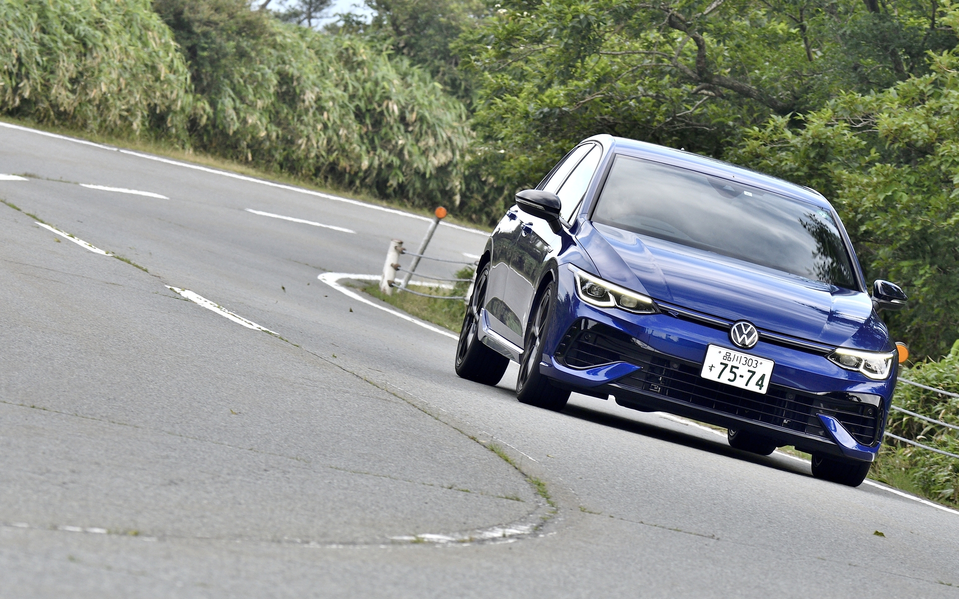 多量のシリカと異なる特性を持つ3種類のポリマーを混合したことで、優れたドライ＆ウェットグリップ性能を両立したという