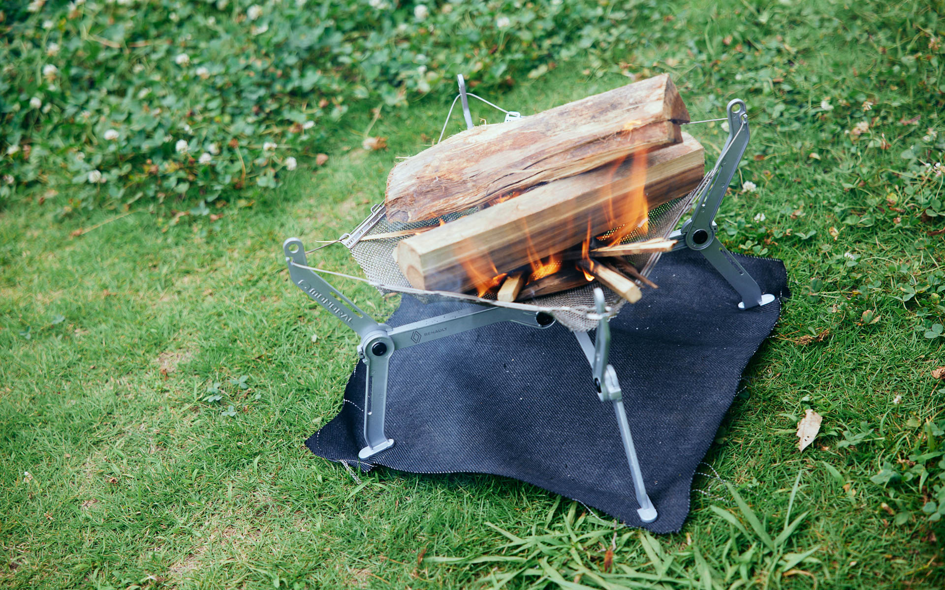 モノラル「ワイヤーフレームソリッド」