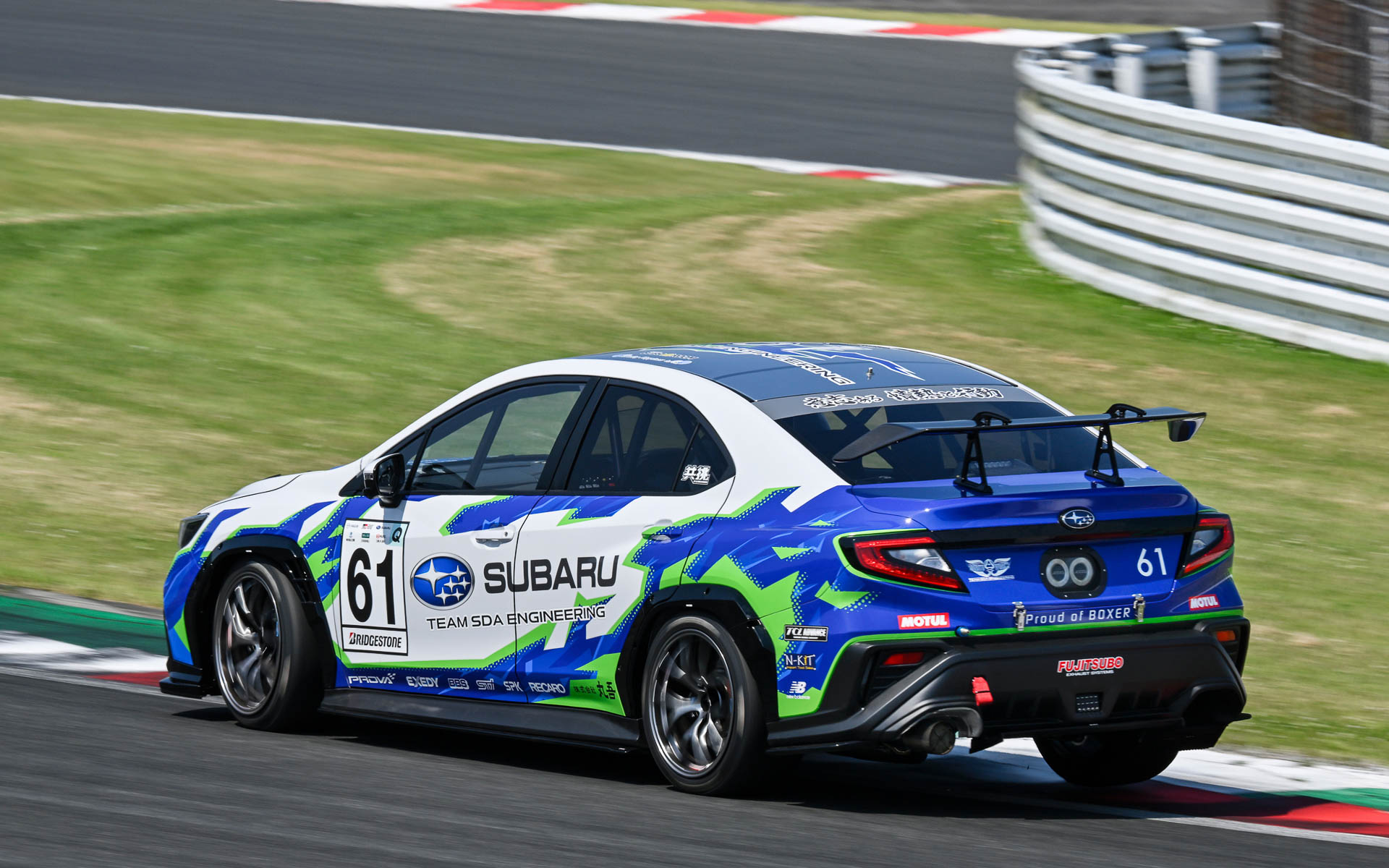 HIGH PERFORMANCE X FUTURE CONCEPTの走行イメージ