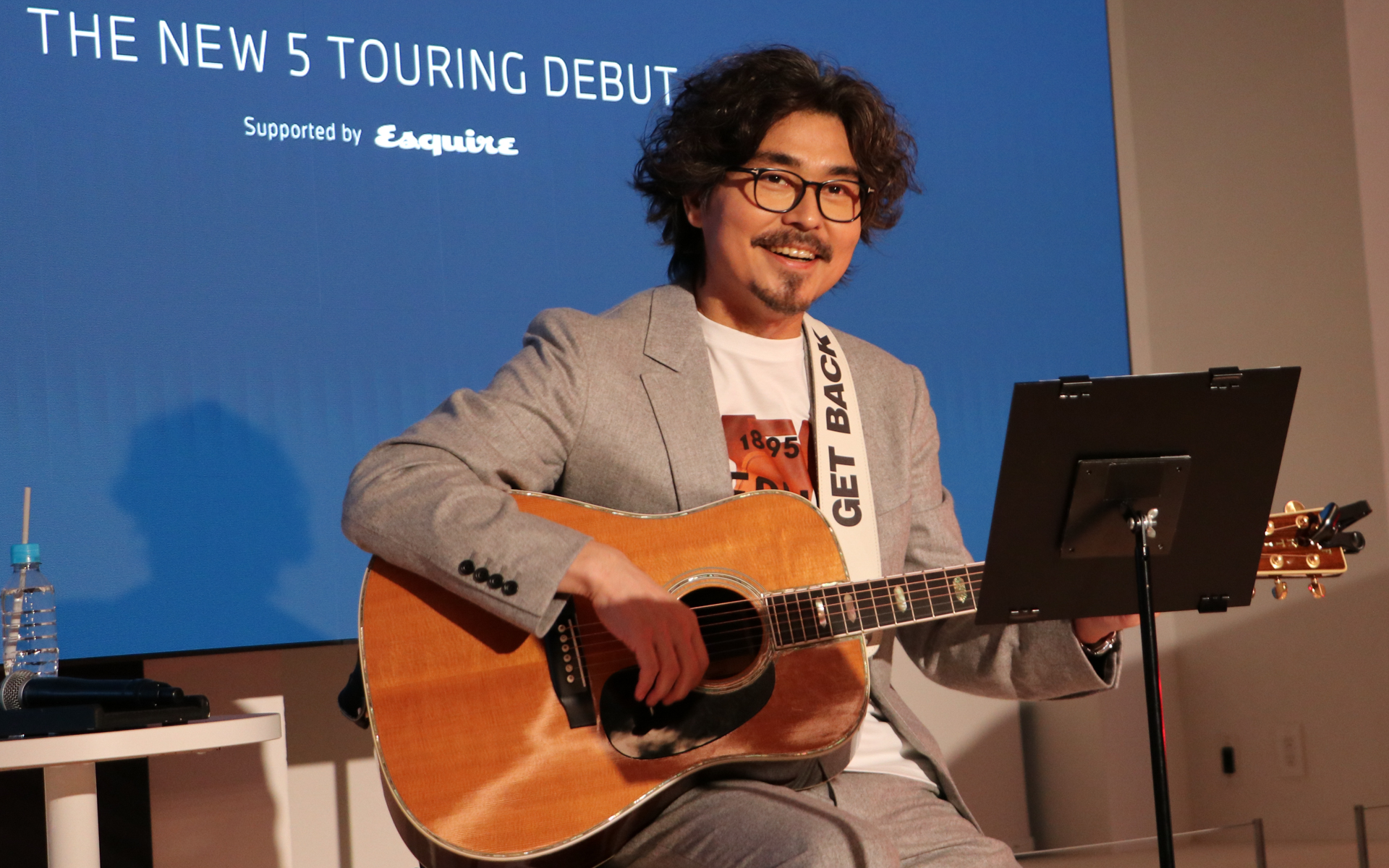 BMW新型「5シリーズ」デビューイベントにてオリジナルソングを熱唱した俳優の小澤征悦（おざわ ゆきよし）さん