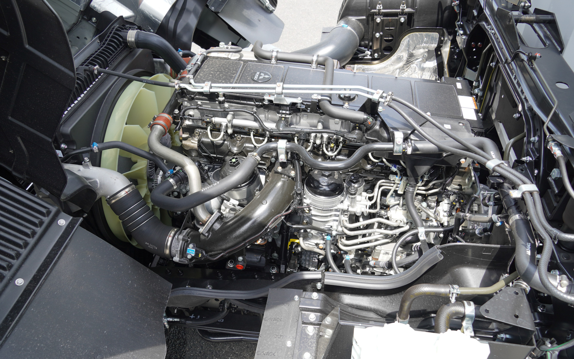 12.8リッターの6R30エンジン