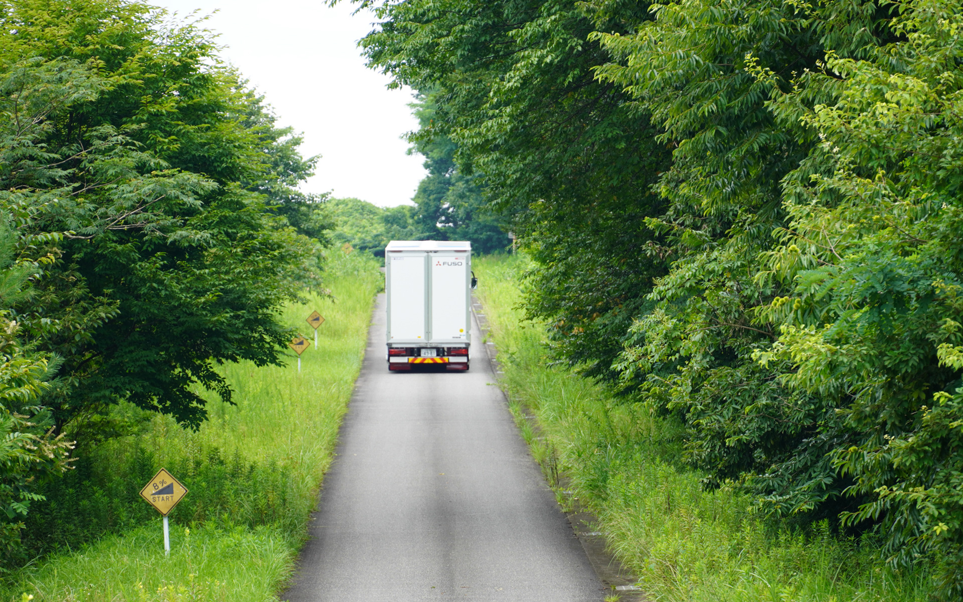 テストコースの坂道は一定ではなく、途中で8％から10％へ変化するところがある