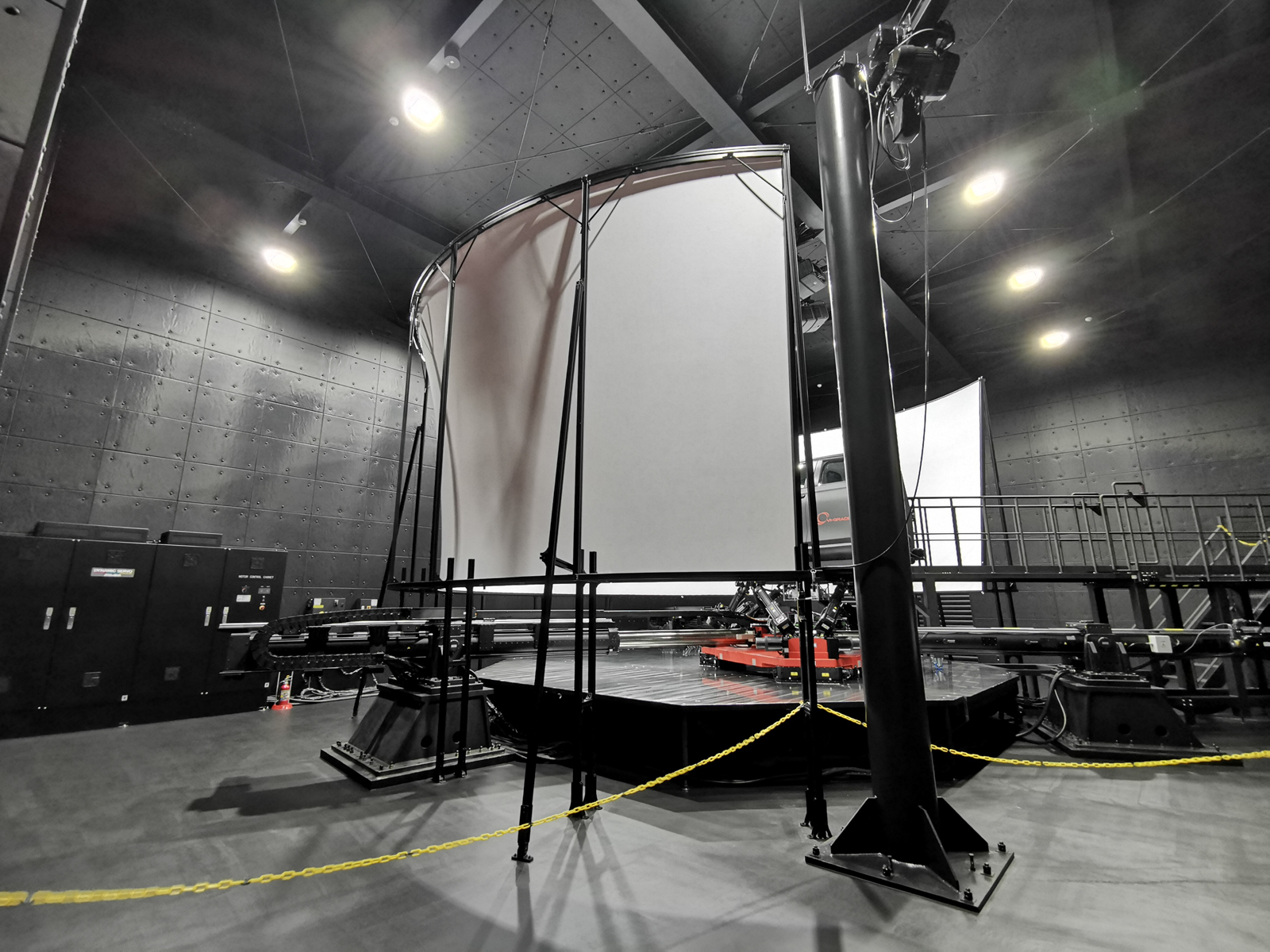 設置に必要となる空間はおよそ15×15×10m（縦×横×高さ）