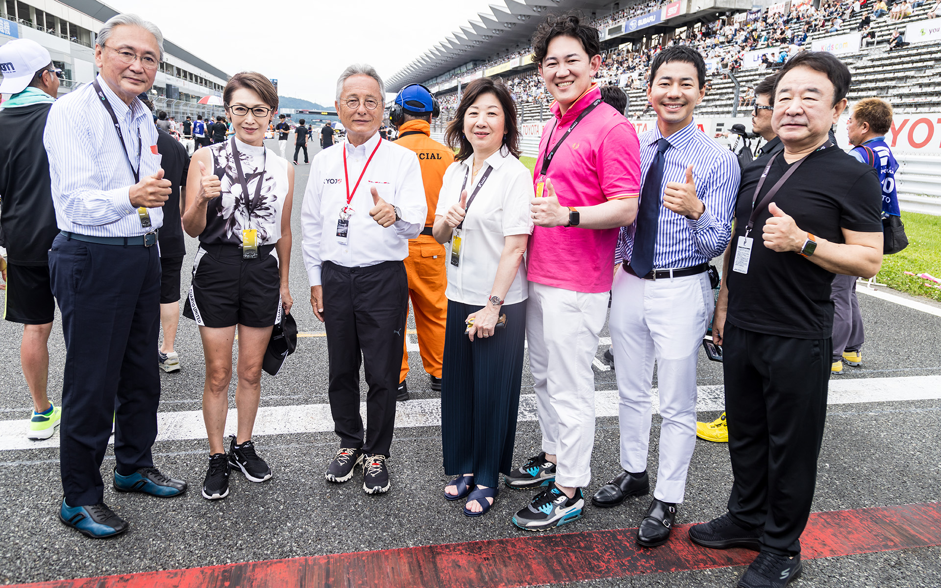 この日は三原じゅん子議員が幹事長、元F1ドライバーの山本左近議員が事務局長を務める「自民党モータースポーツ振興議員連盟」が富士スピードウェイを訪れ、最新のモータースポーツ現場を視察していた