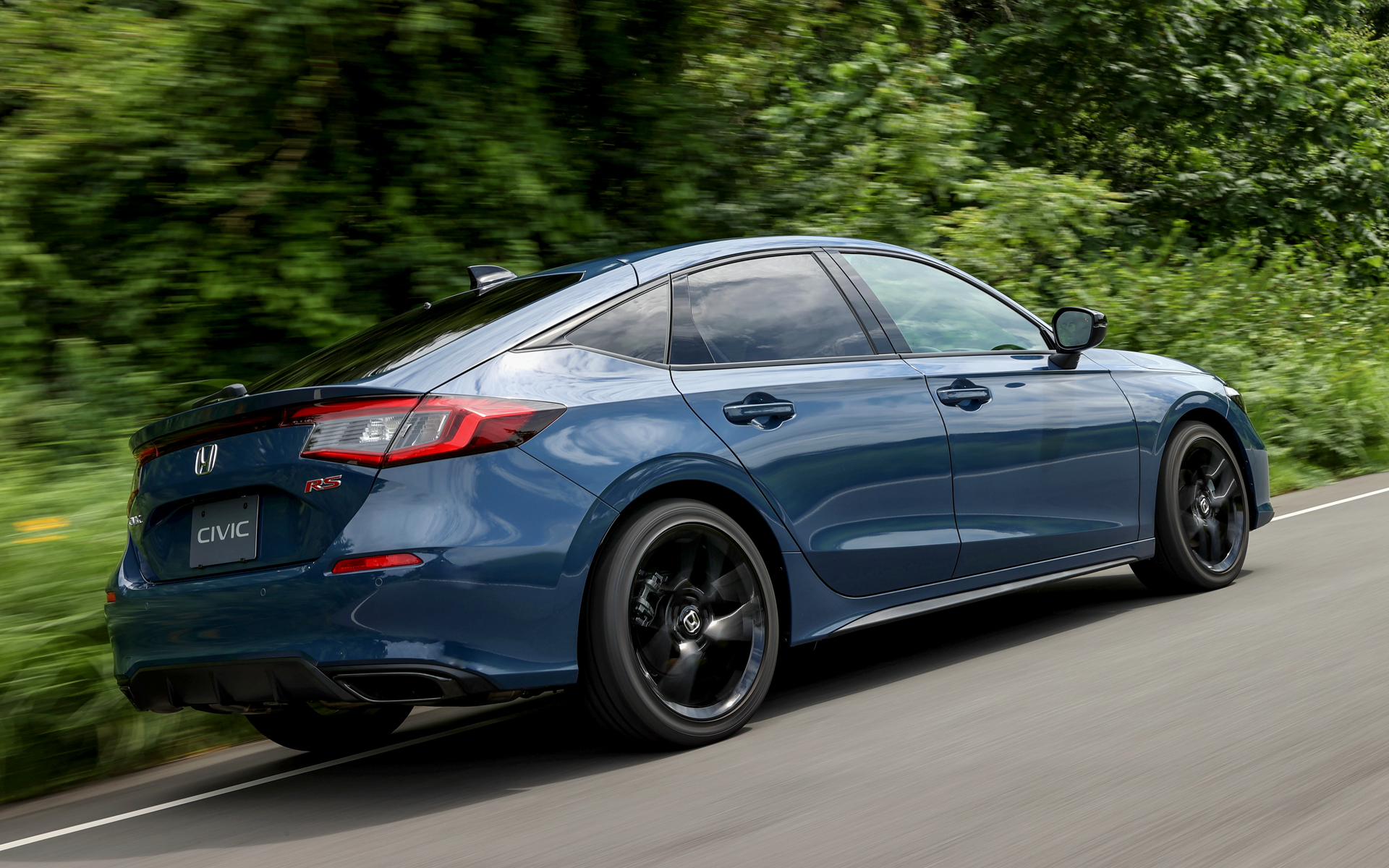 ボディカラーは新色のシーベッドブルー・パール