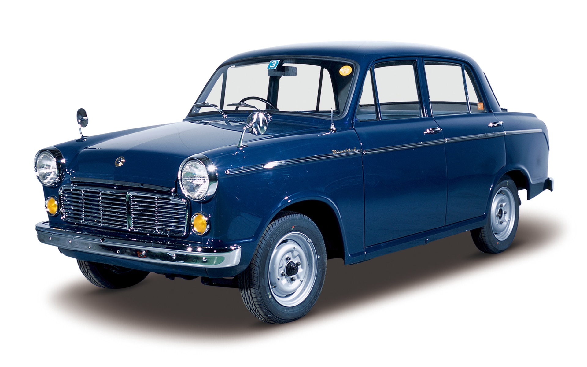 野球部創設と同じ1959年に発売された乗用車「ブルーバード」