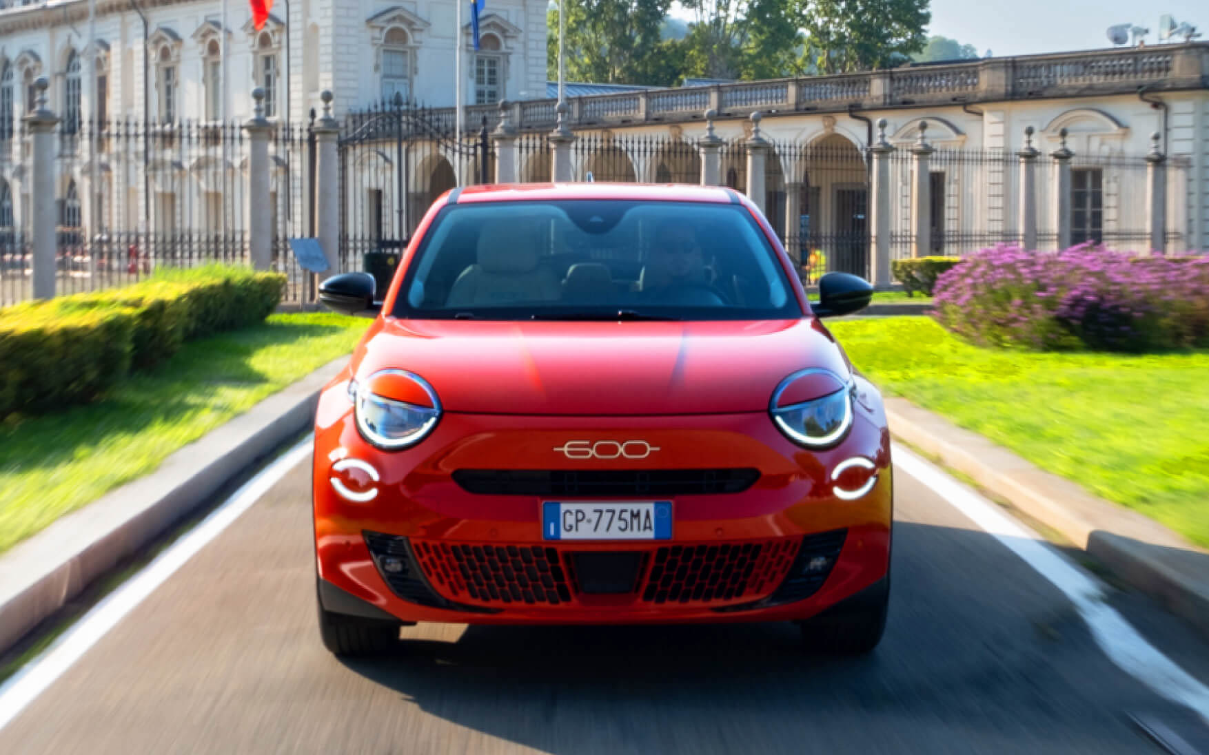 コンパクトハッチバックのEVとなる600e