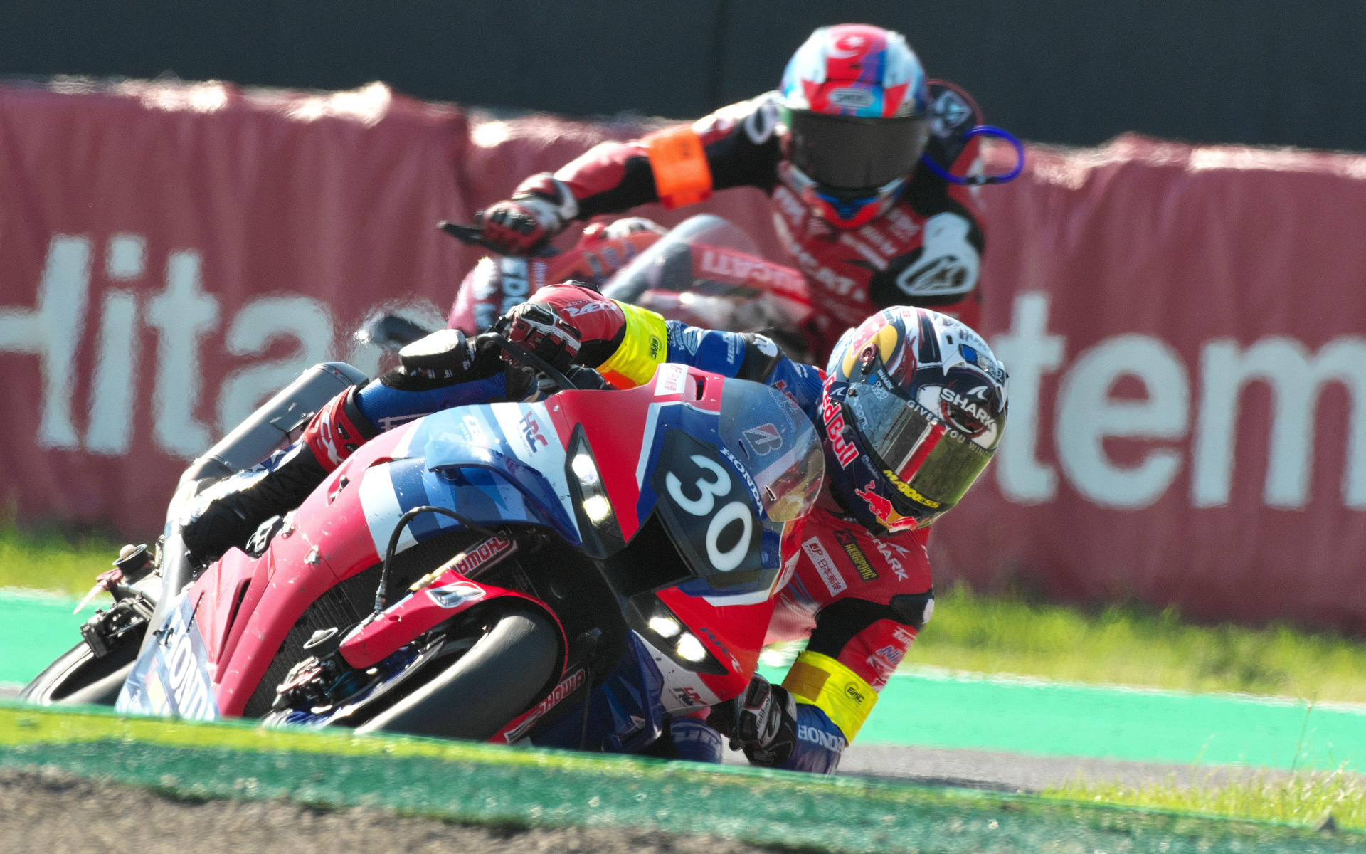 鈴鹿サーキットにて「2024 FIM世界耐久選手権"コカ·コーラ" 鈴鹿8時間耐久ロードレース 第45回大会」が開催された