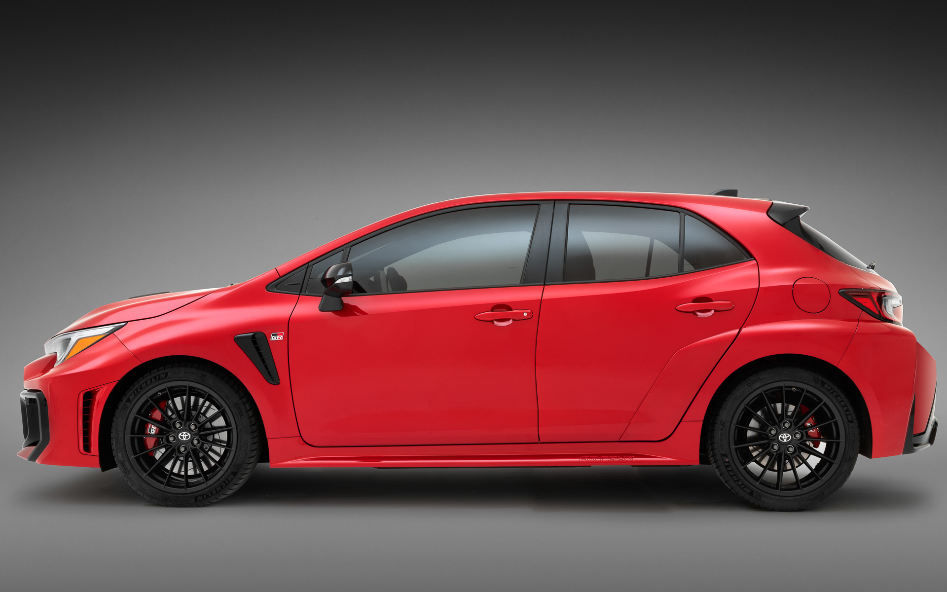 進化型GRカローラ（米国仕様）