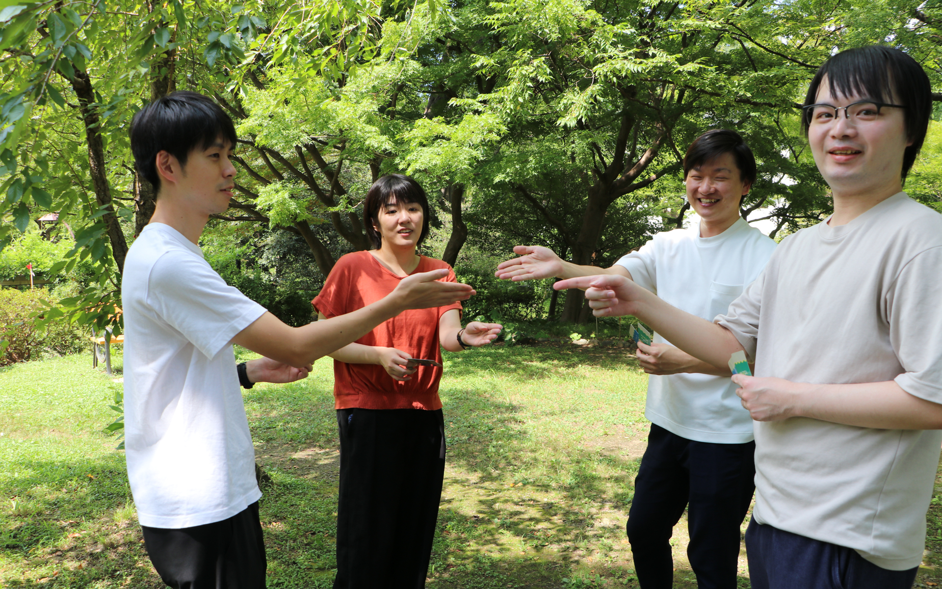 最後は多数決で勝者を選びポイントを付与。終わったらまたカードを引いて次のゲームへと続く。カードの組み合わせが豊富だし、回答は1つではないので、飽きがこないのもポイント