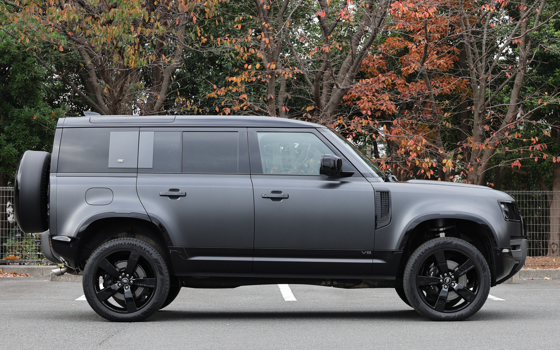 車高を上げた状態、下げた状態