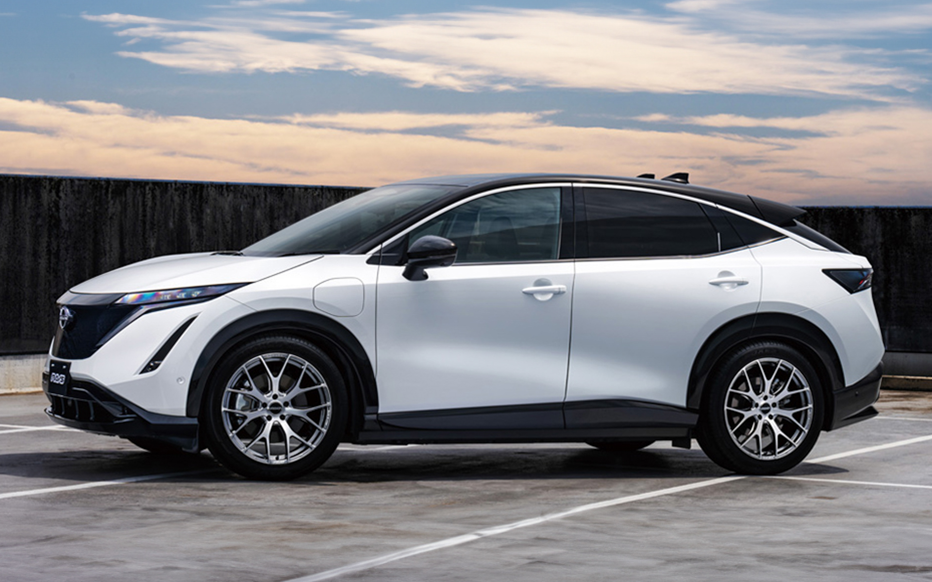 日産「アリア」